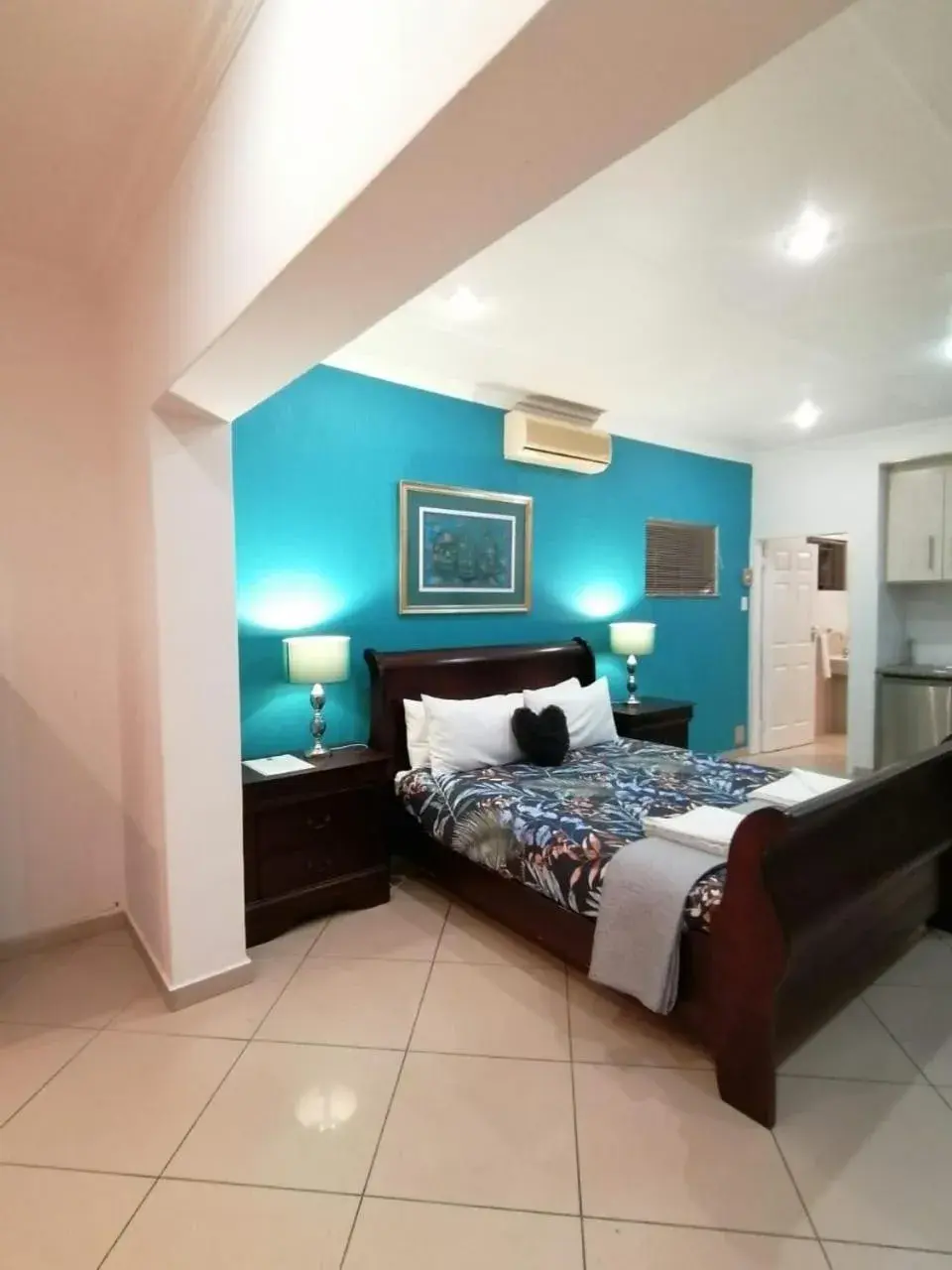 Deluxe Queen Room in Palm View Guest House Deluxe Queen Room in Palm View Guest House