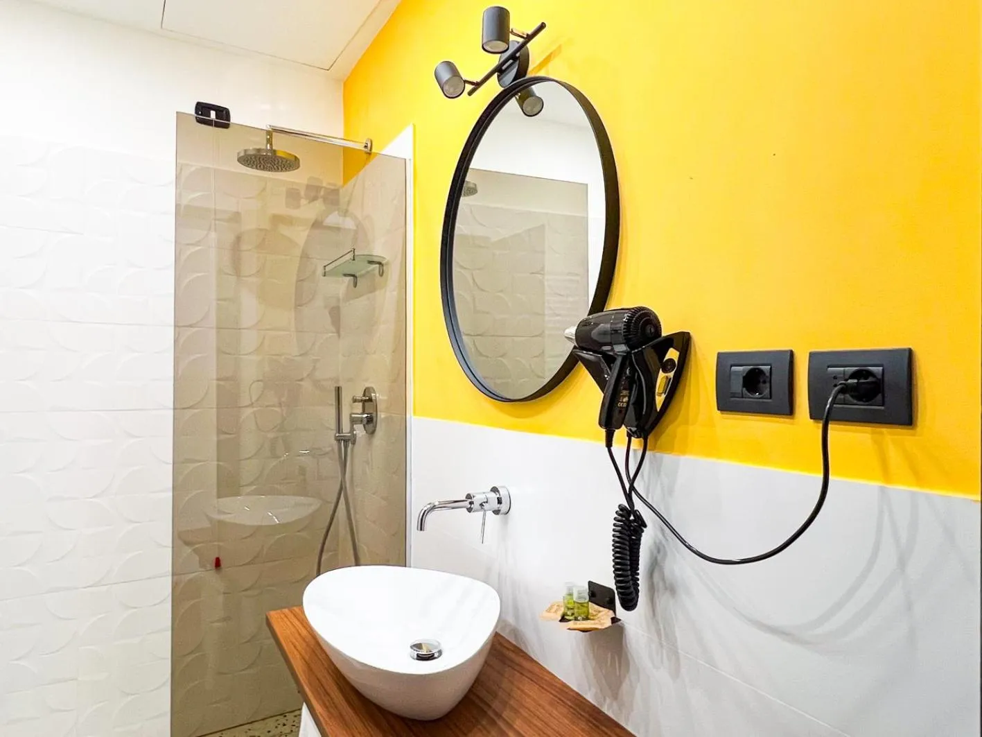 Bathroom in Hotel La Superba