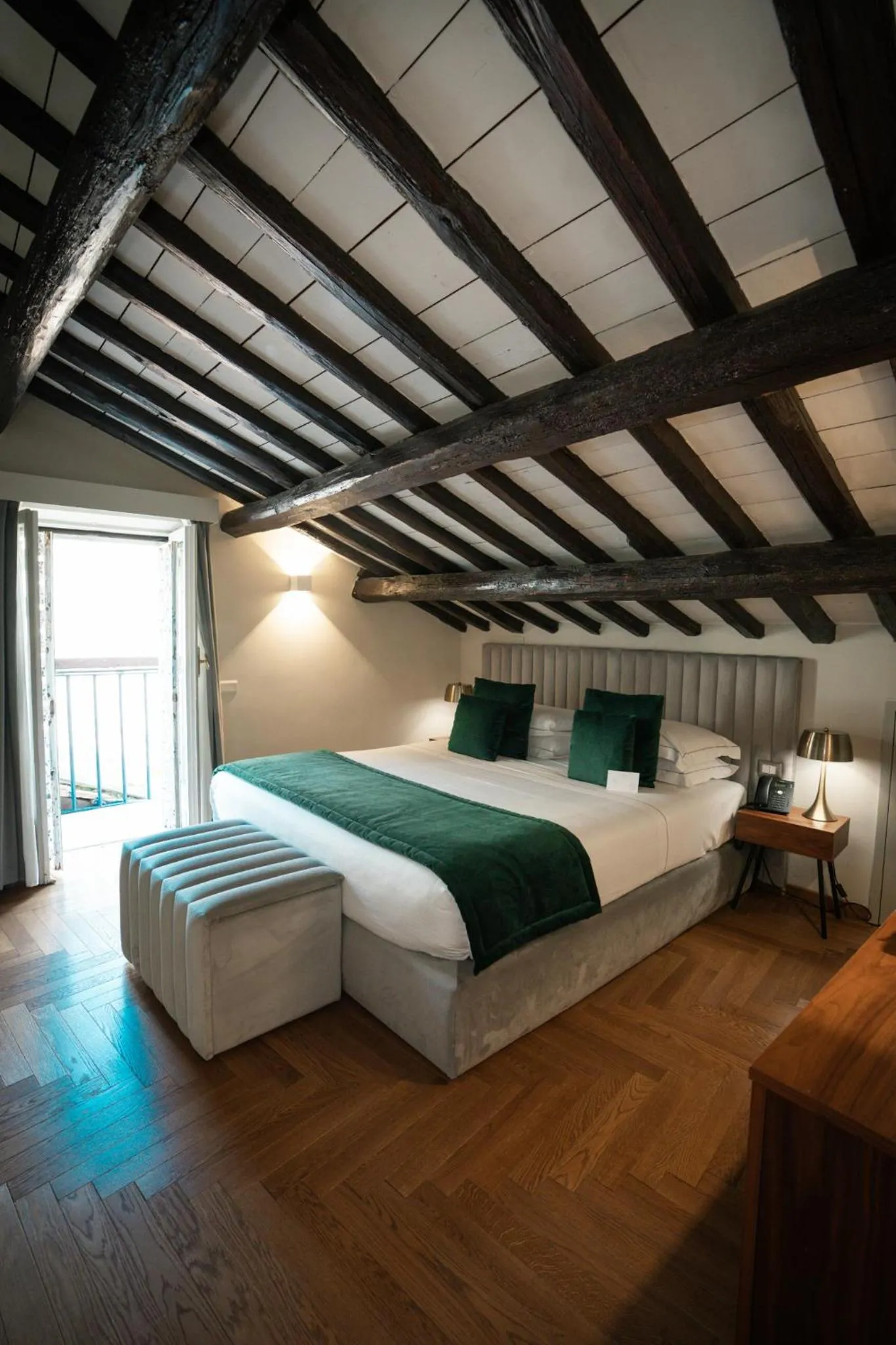 Bedroom, Bed in Antico Albergo del Sole al Pantheon