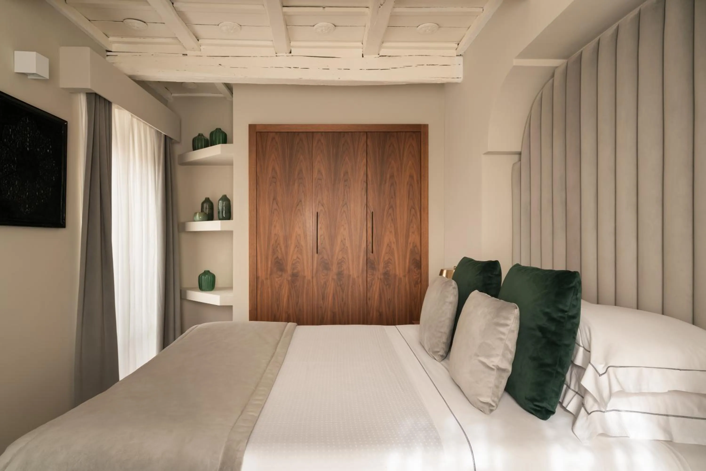 Bedroom, Bed in Antico Albergo del Sole al Pantheon