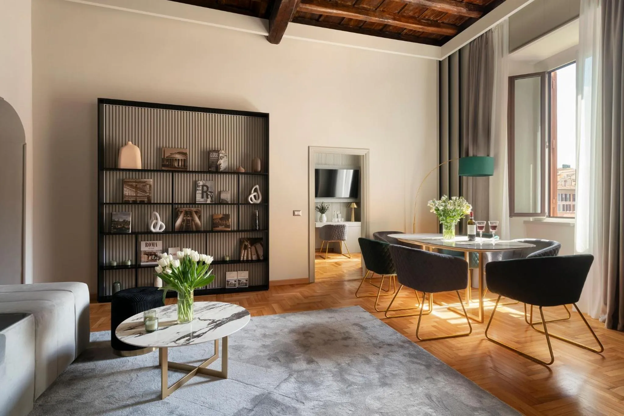 Living room in Antico Albergo del Sole al Pantheon