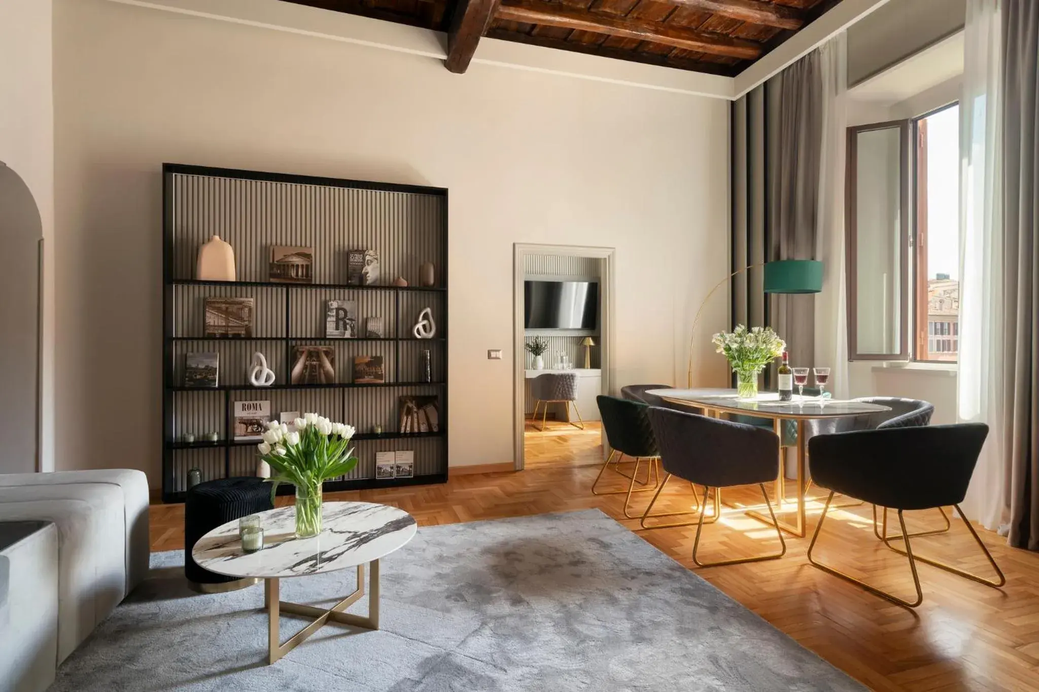 Pantheon View Suite Apartment Separate Building in Antico Albergo del Sole al Pantheon Pantheon View Suite Apartment Separate Building in Antico Albergo del Sole al Pantheon