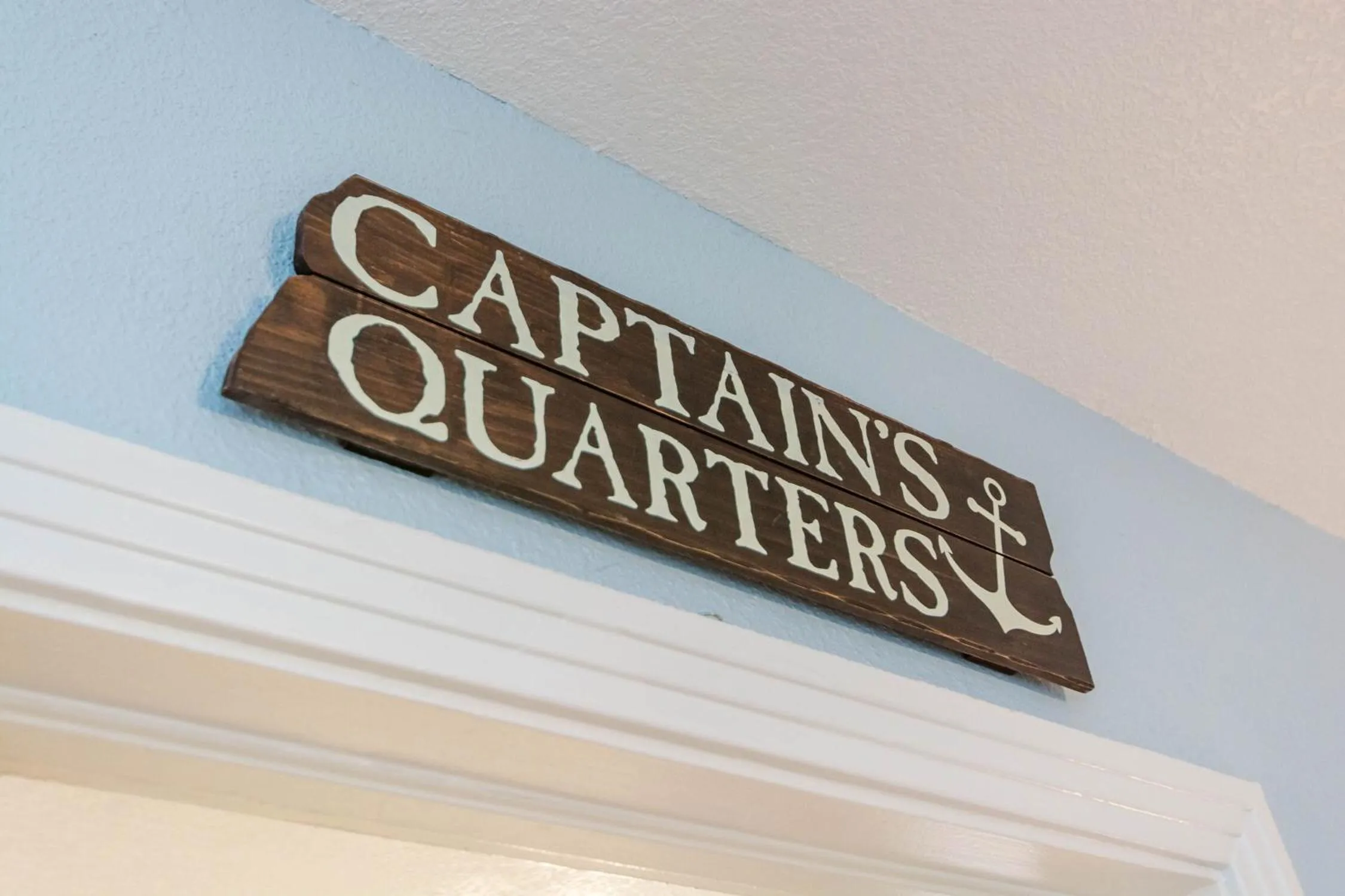 Decorative detail in Upham Beach Inn