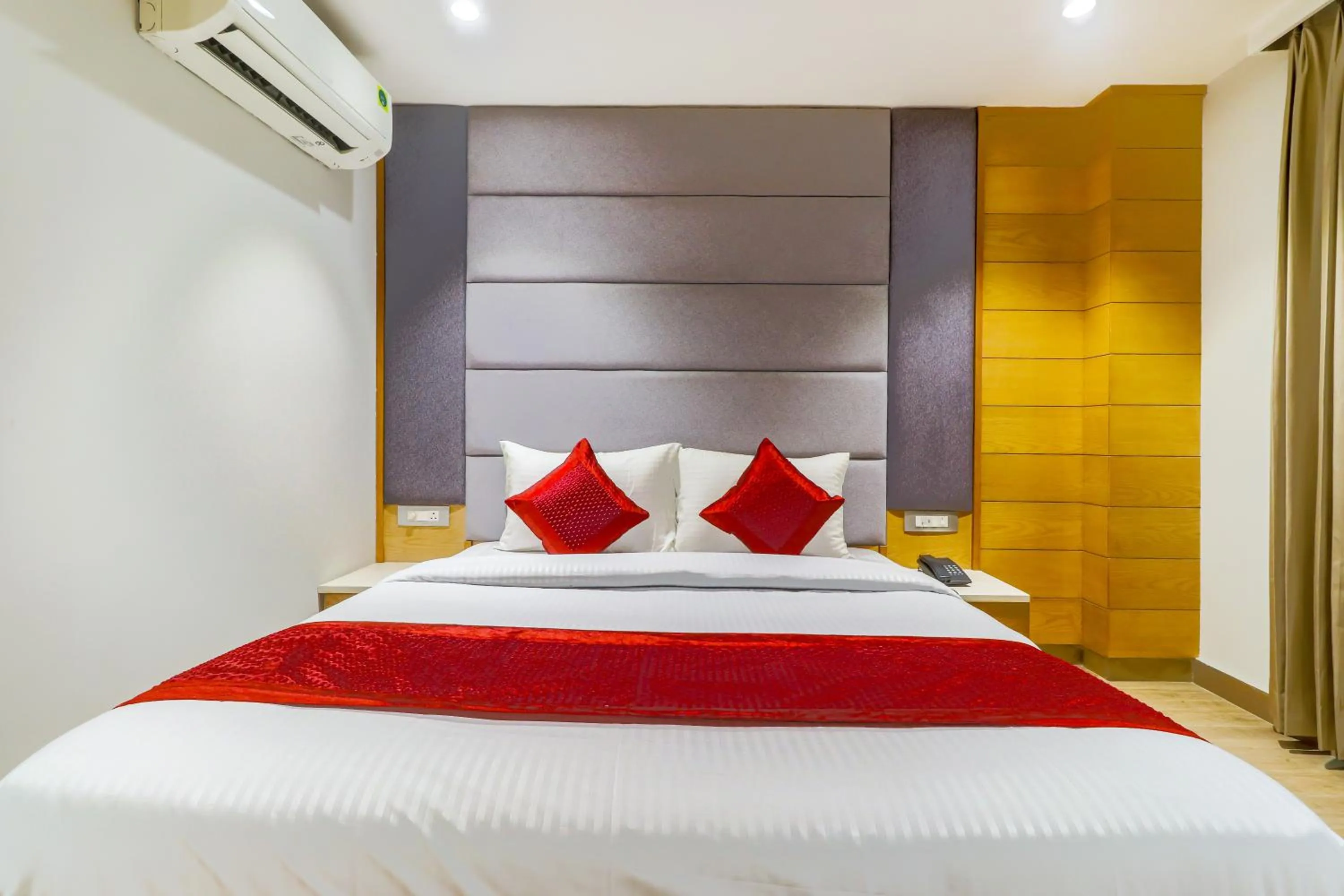 Bed in Hotel Bricks, Karol Bagh, New Delhi
