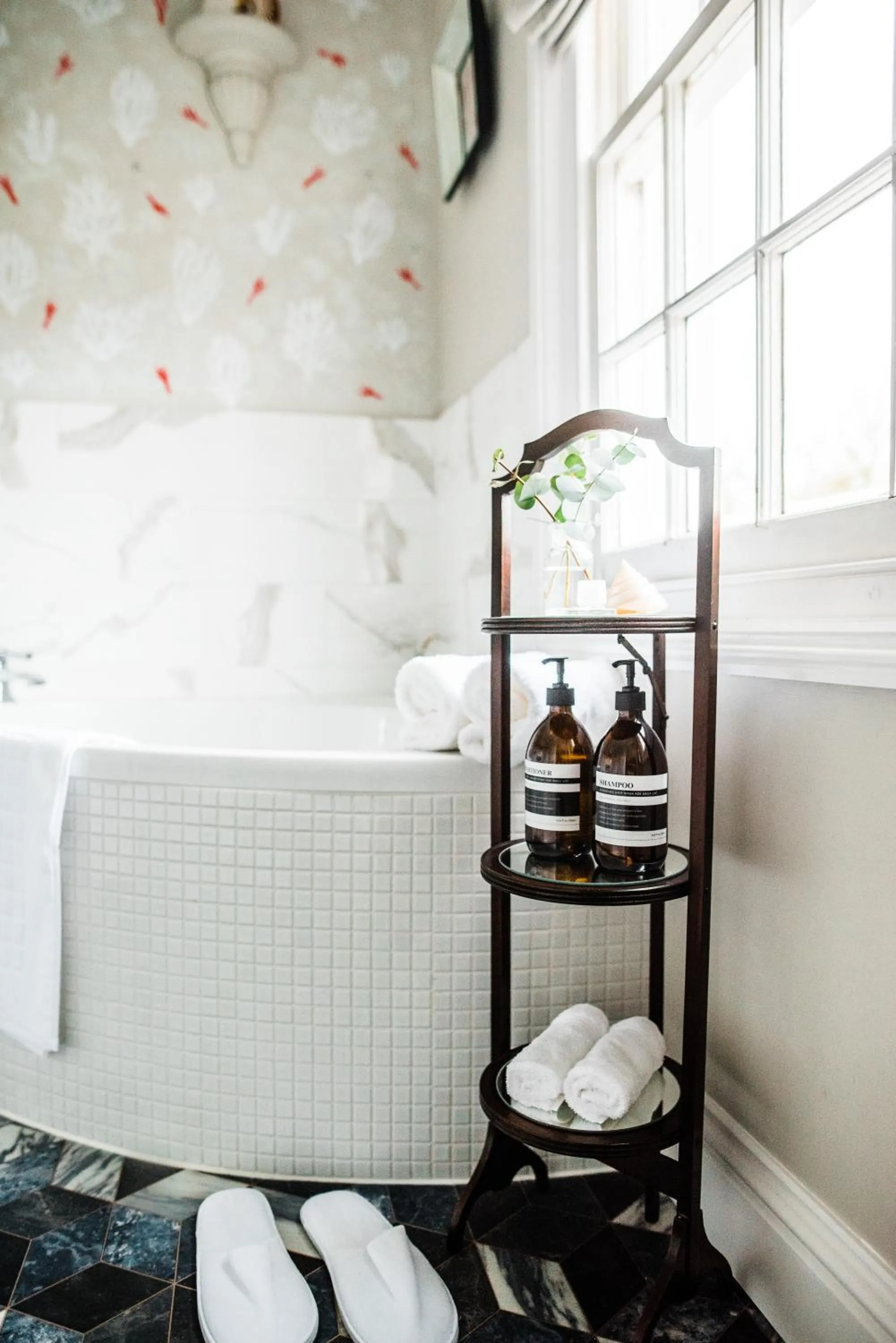 Bathroom, Bed in The Naight House