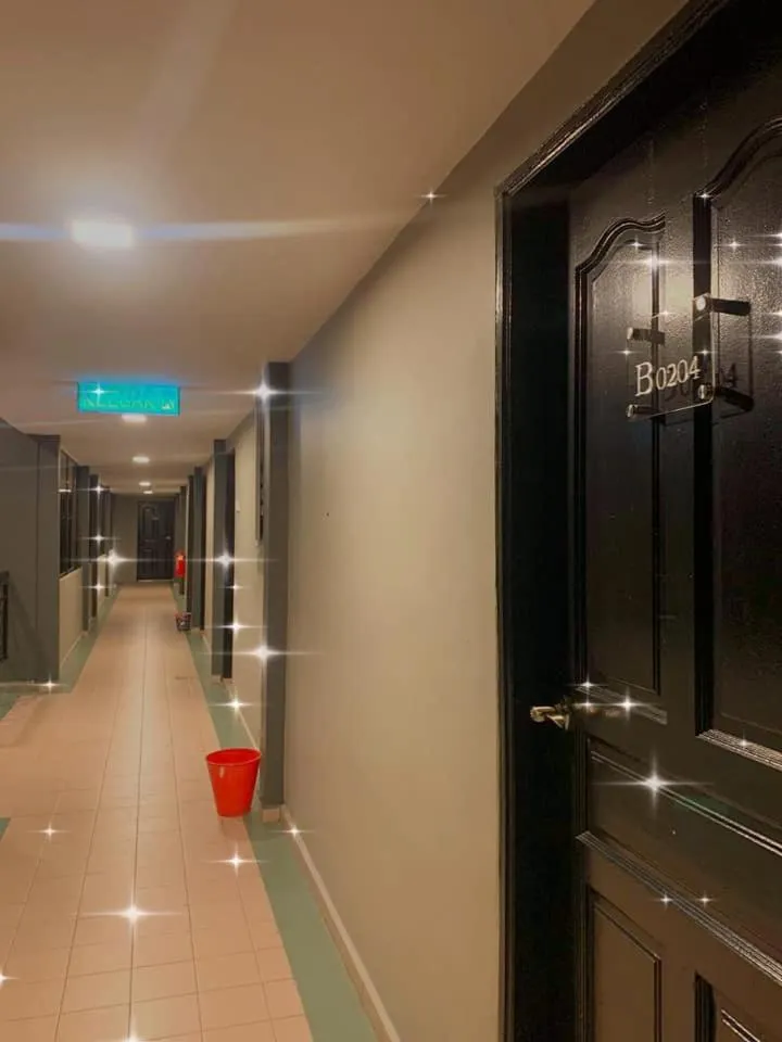 Property building in DLAYARAN HOTEL & CAFE