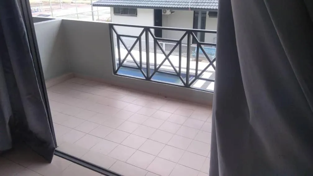 Property building in DLAYARAN HOTEL & CAFE