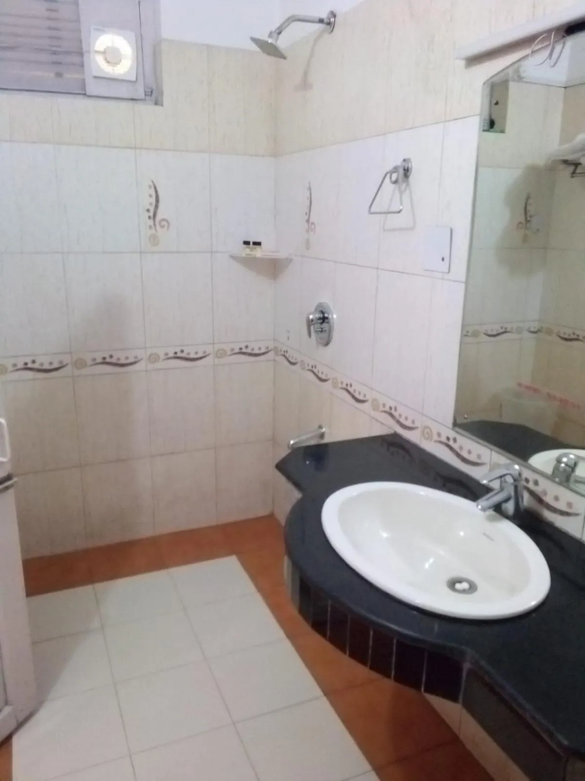 Bathroom in Hotel Aroma Nainital In house parking