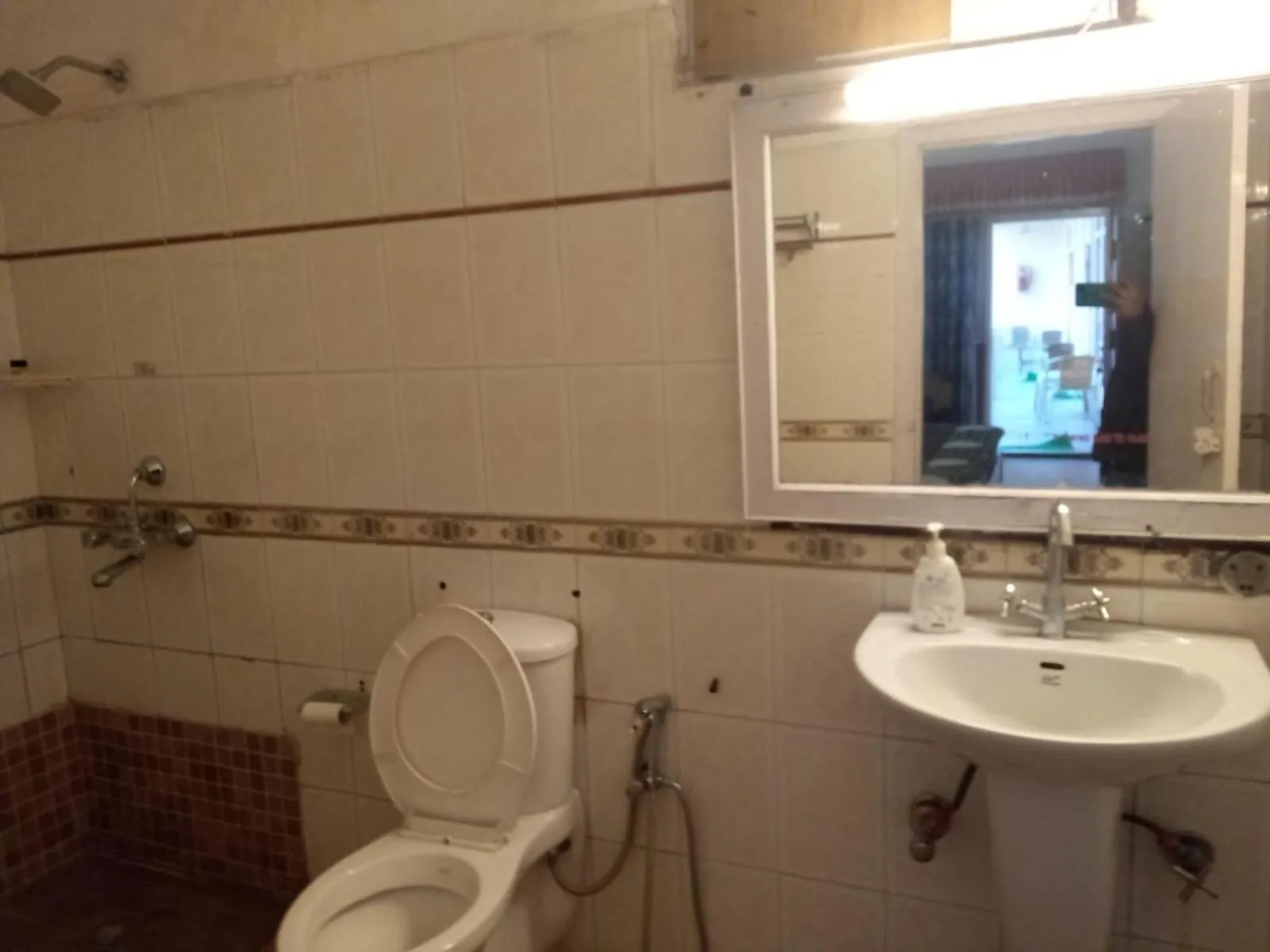 Bathroom in Hotel Aroma Nainital In house parking