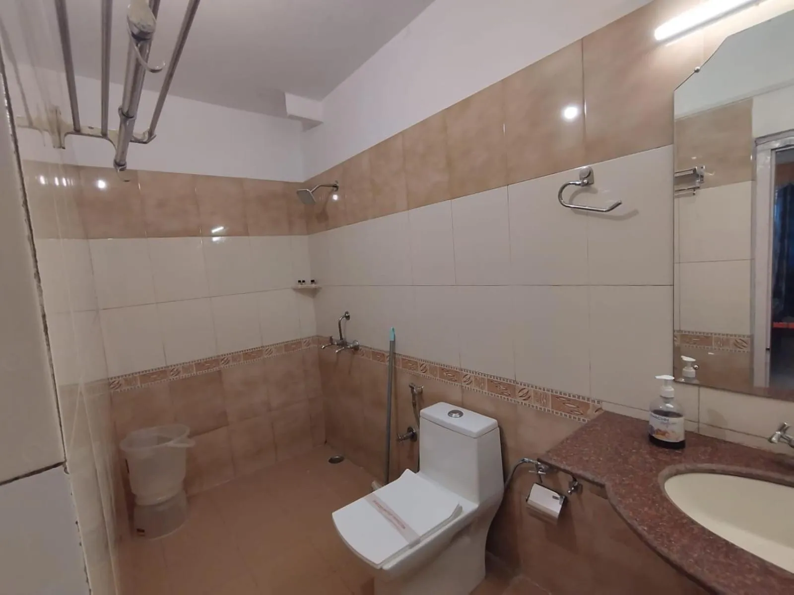 Bathroom in Hotel Aroma Nainital In house parking