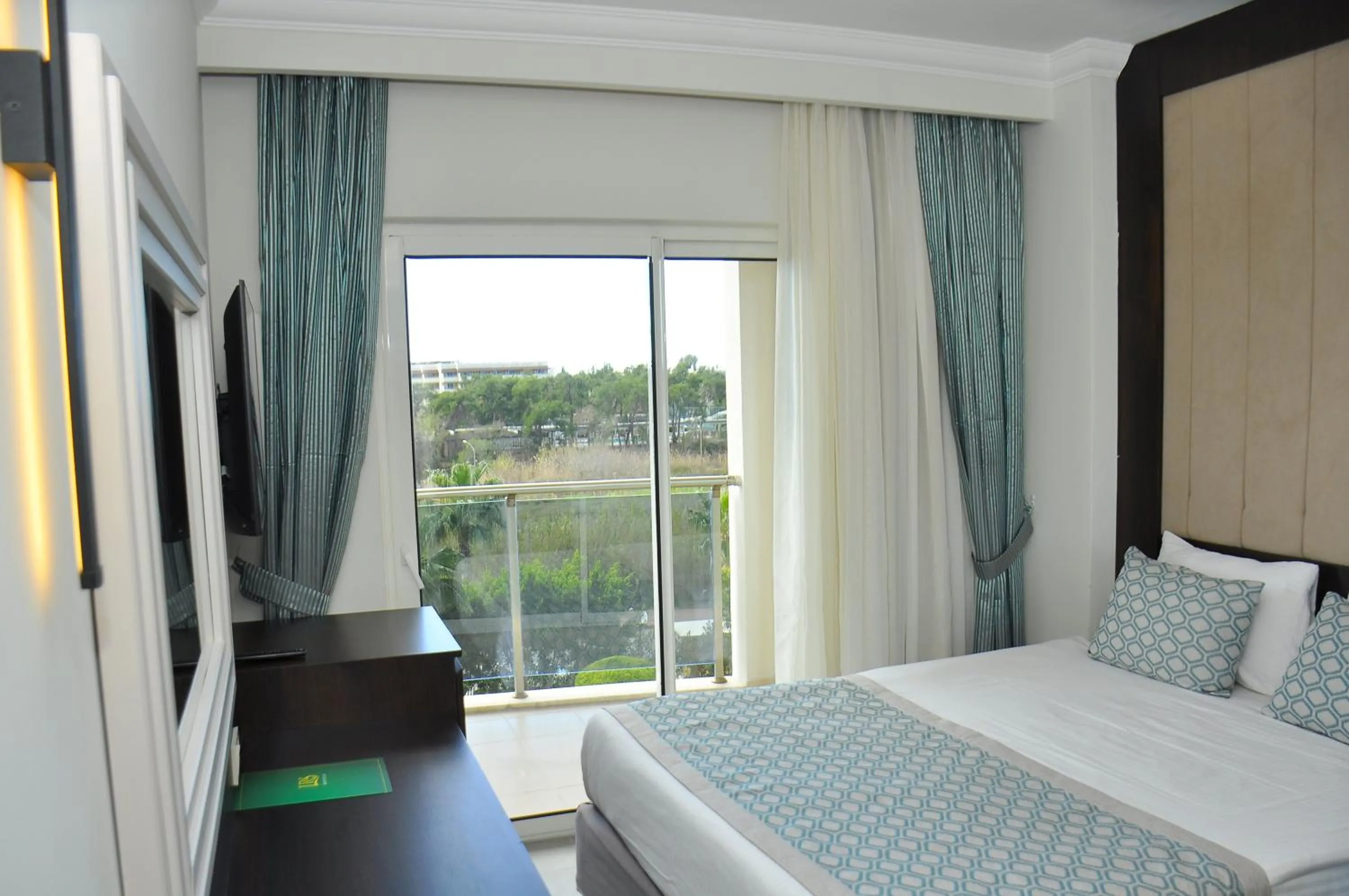 Bed in LRS Hotels Lake River Side Hotel & Spa - Ultra All Inclusive
