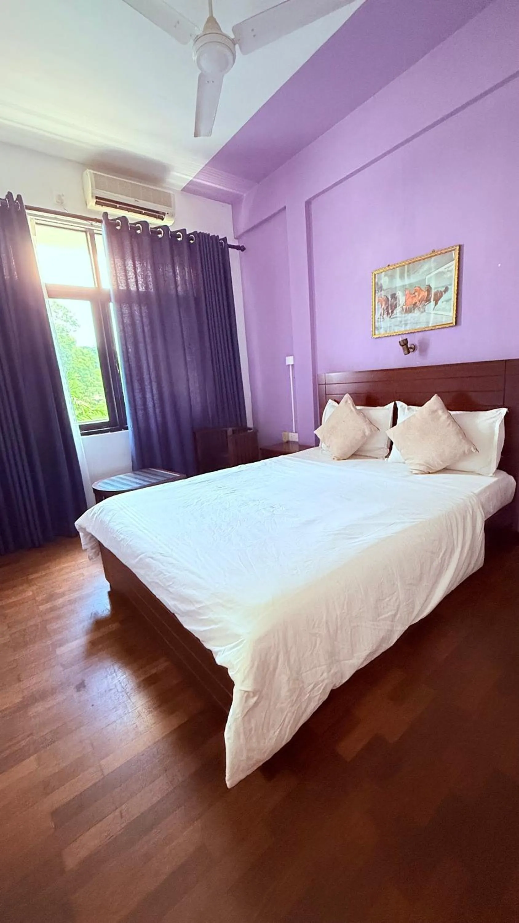 Bed in Subhas Tourist Hotel