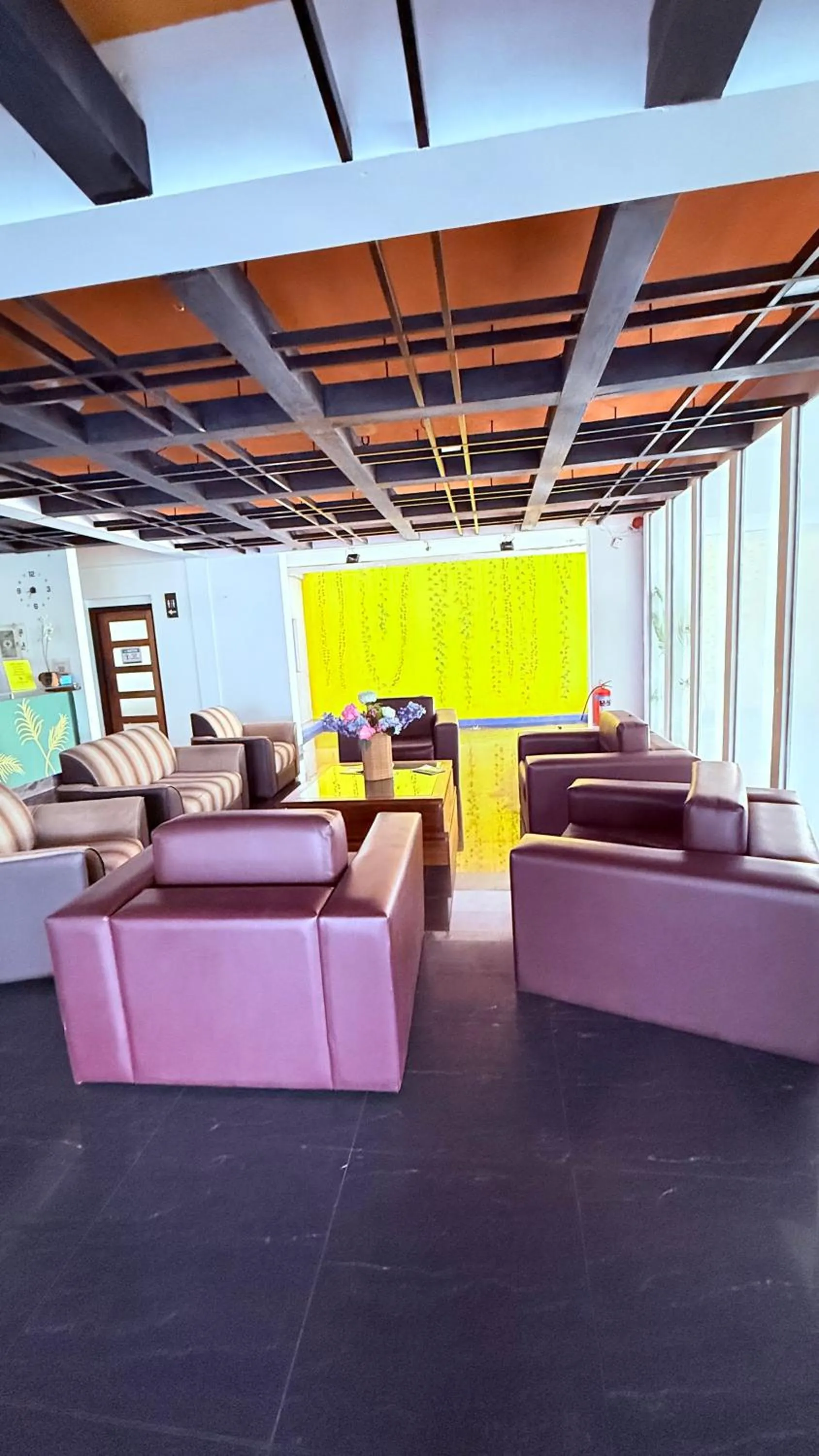 Lobby or reception in Subhas Tourist Hotel