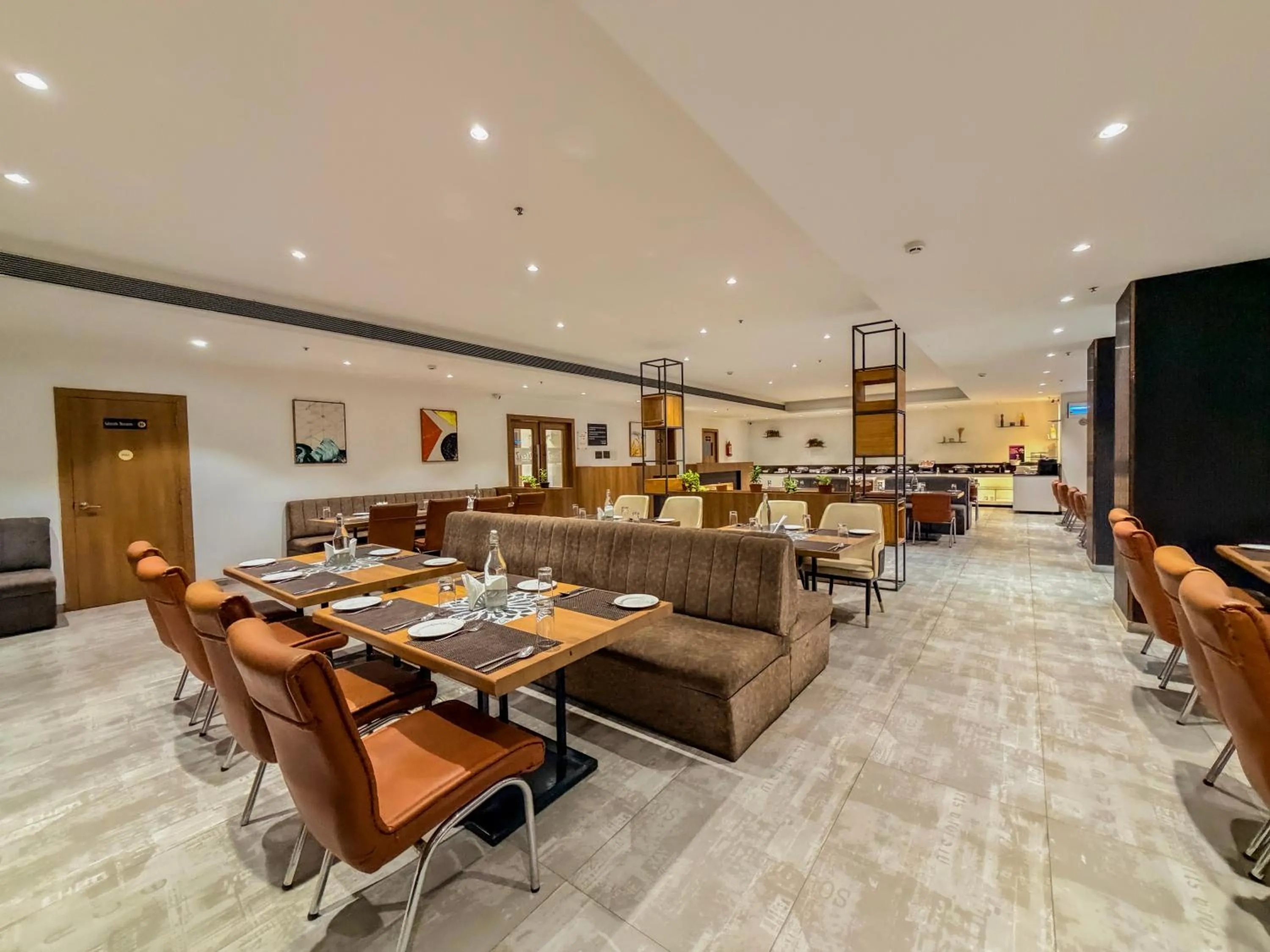 Restaurant/places to eat in Zip By Spree Hotels Chakan, Pune