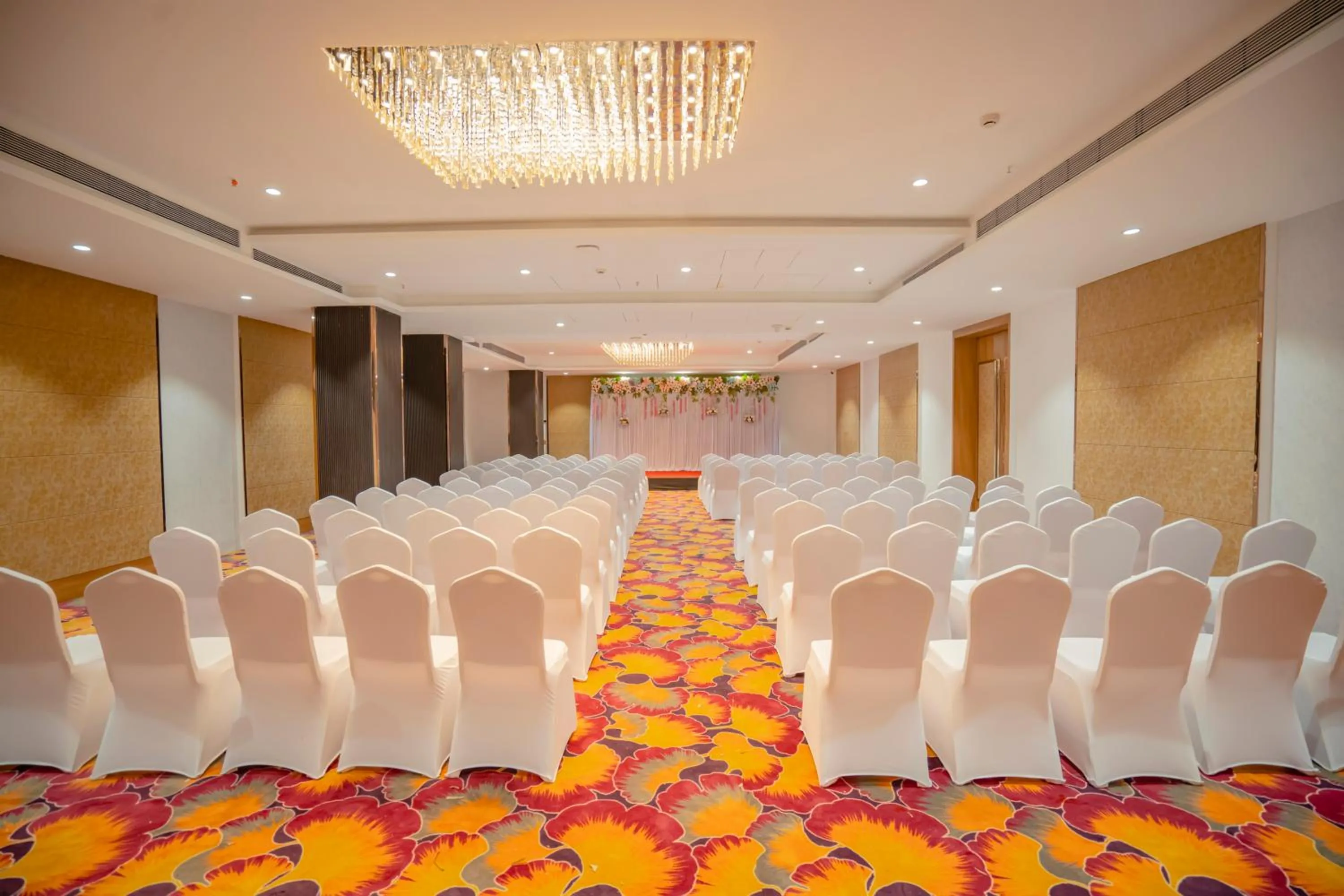 Banquet/Function facilities in Zip By Spree Hotels Chakan, Pune