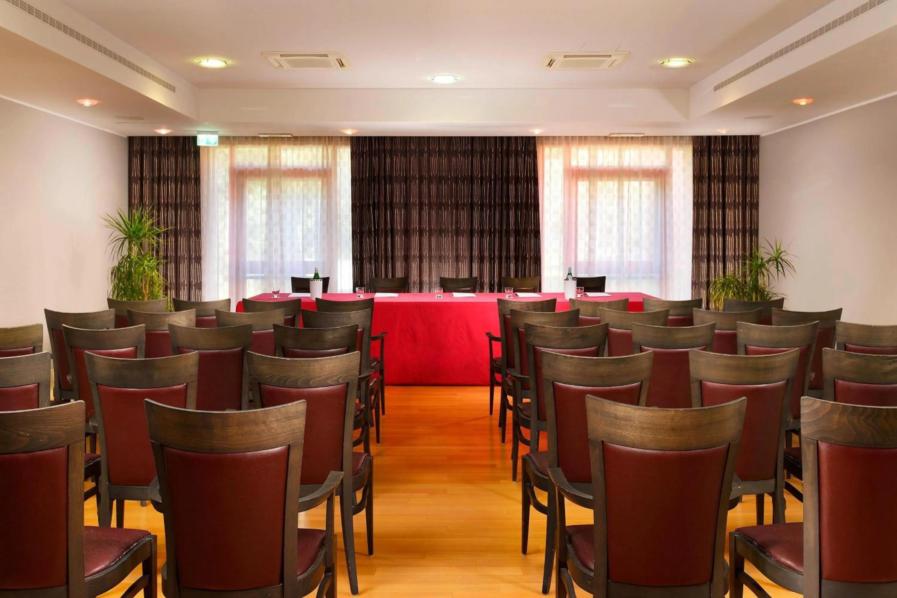 Meeting/conference room in Four Points by Sheraton Siena