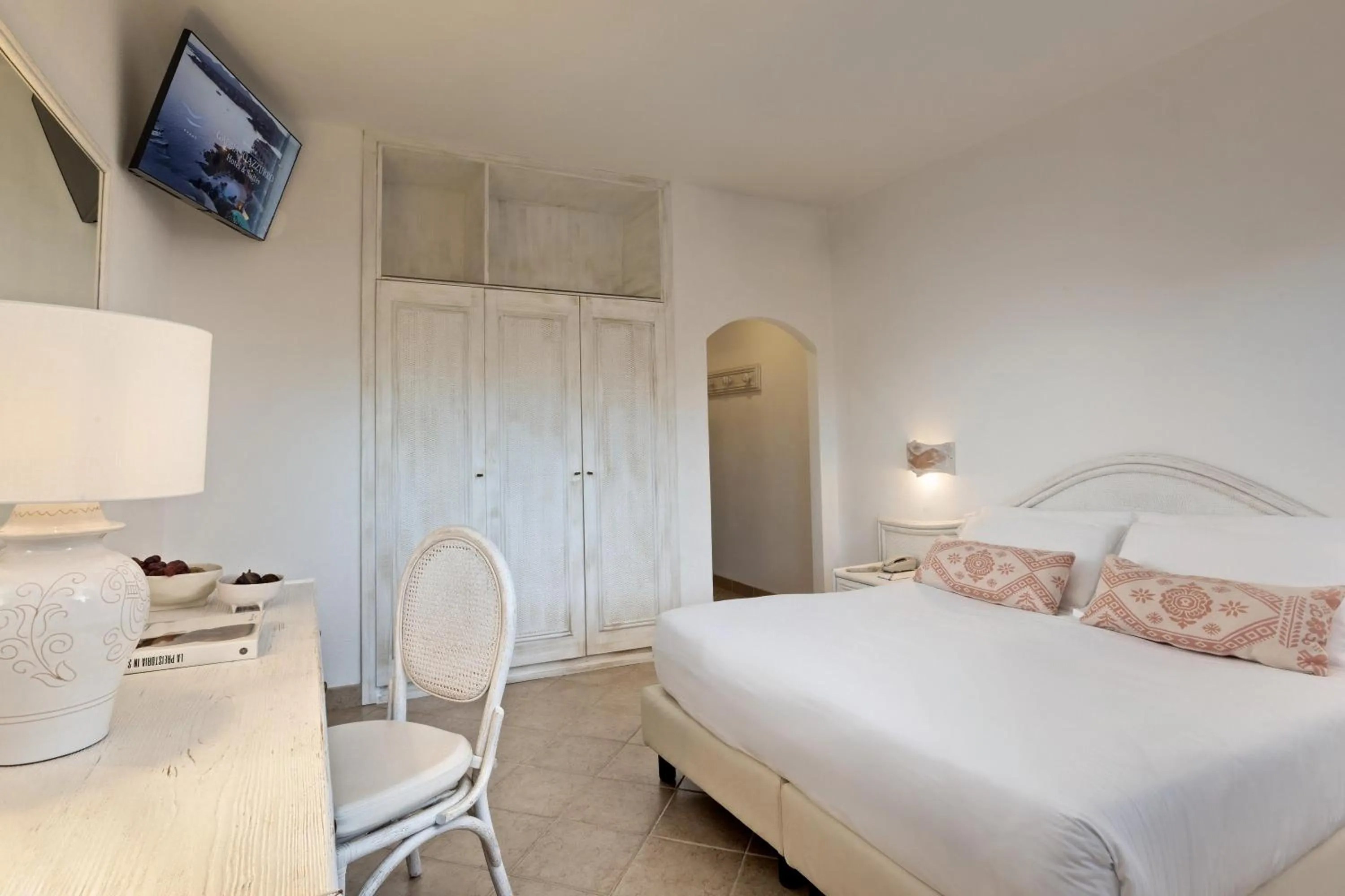 Bed in Gabbiano Azzurro Hotel & Suites
