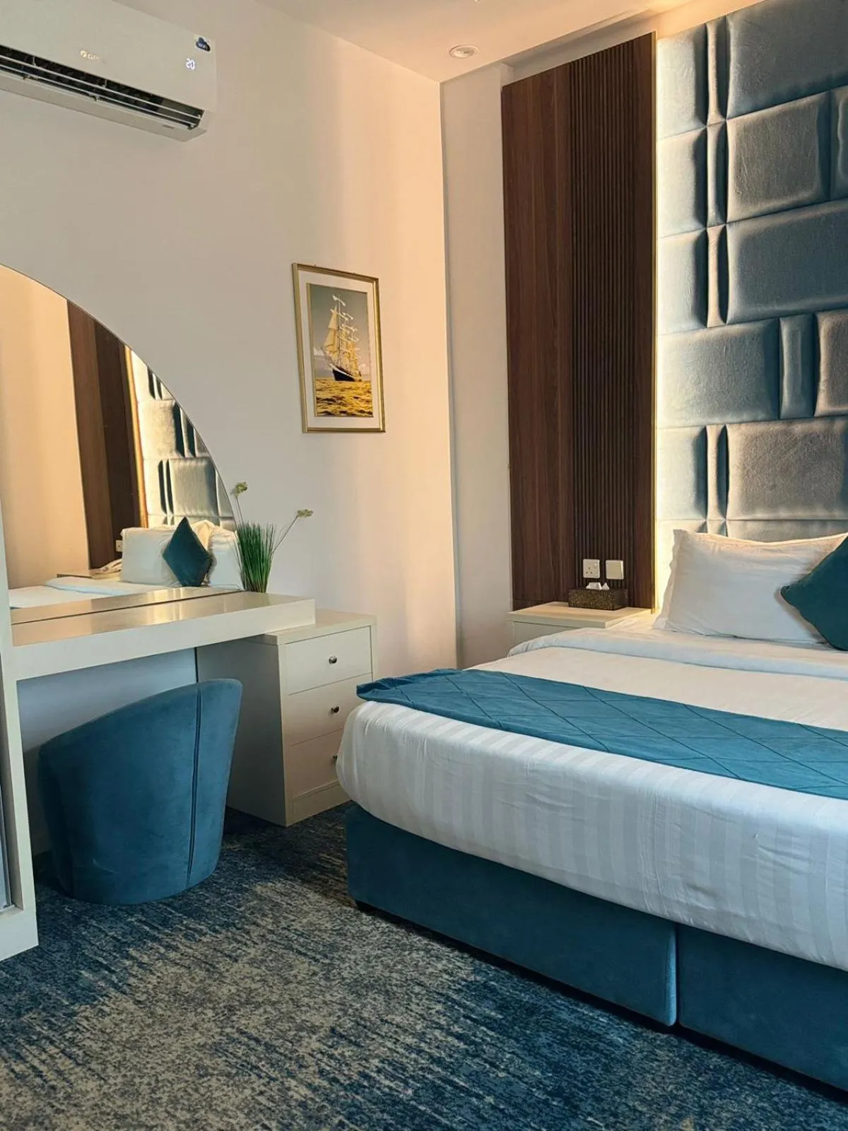 Bedroom, Bed in شقق ارين المطار