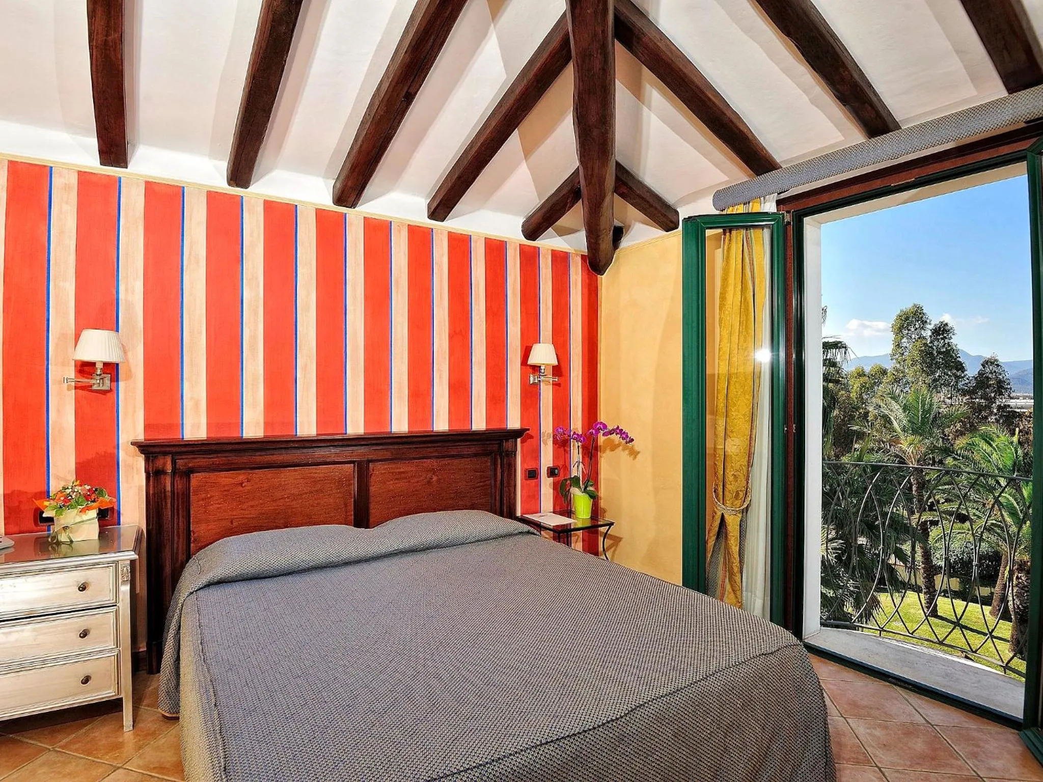 Day, Bed in Hotel Arbatasar