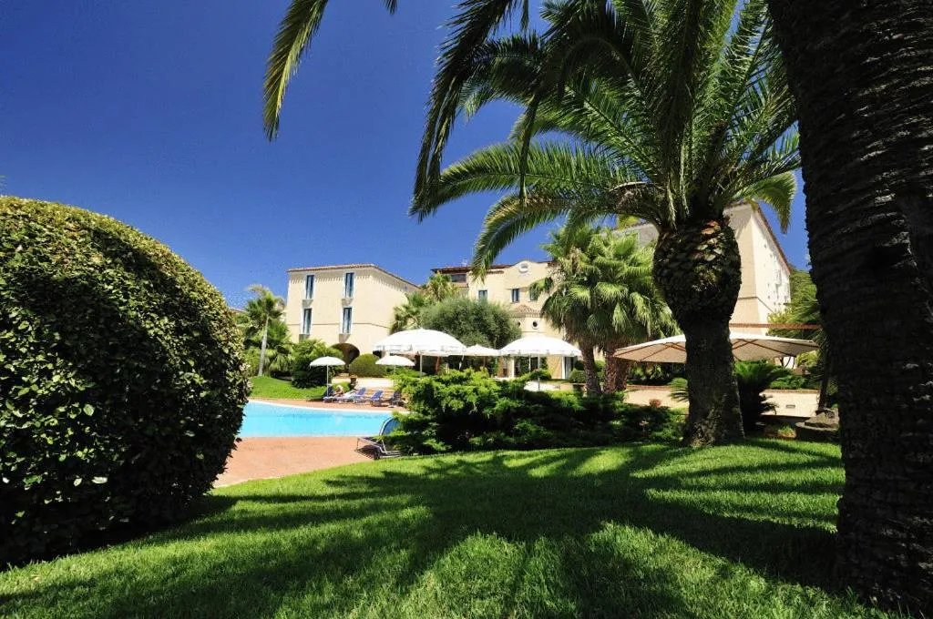 Day in Hotel Arbatasar