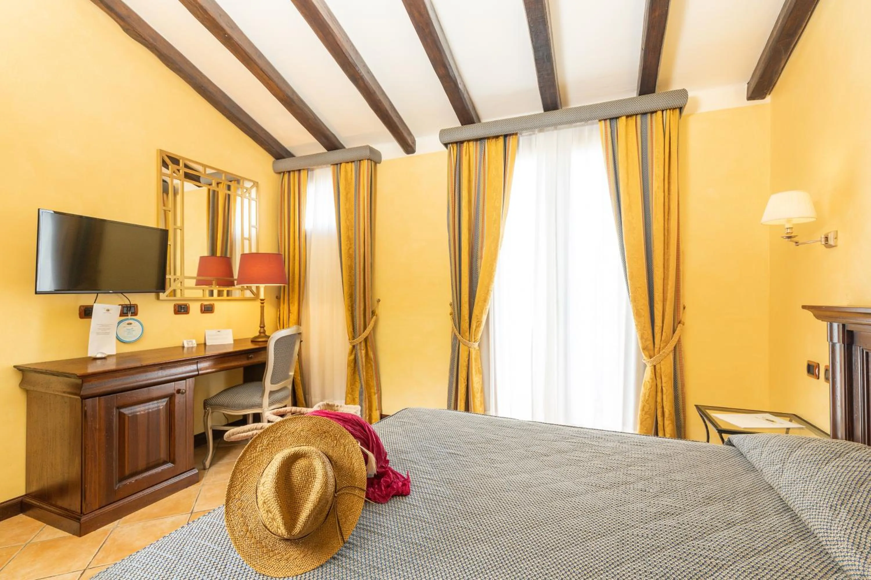 Bed in Hotel Arbatasar