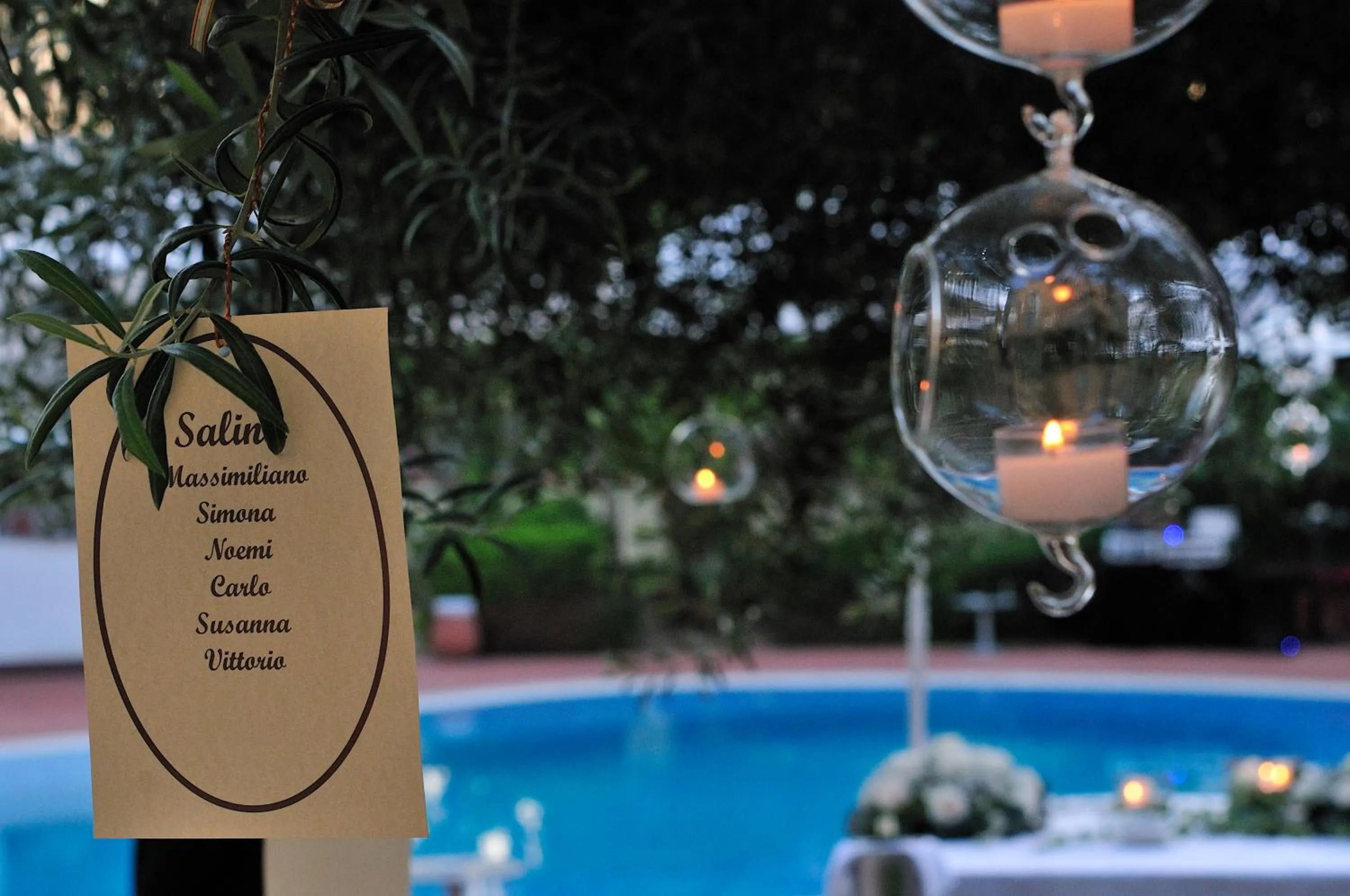 Restaurant/places to eat in Hotel Arbatasar