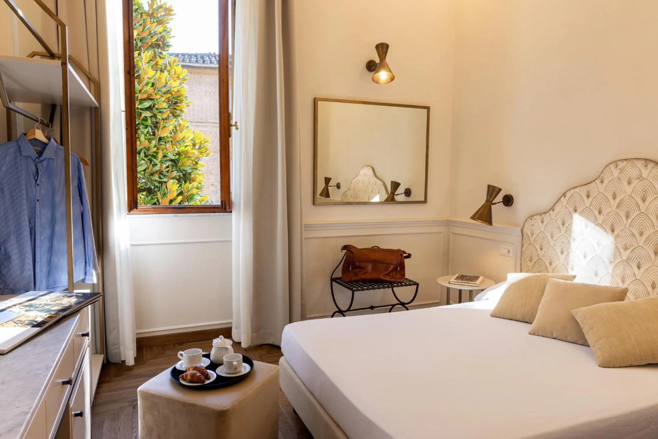 Photo of the whole room, Bed in Albergo Chiusarelli