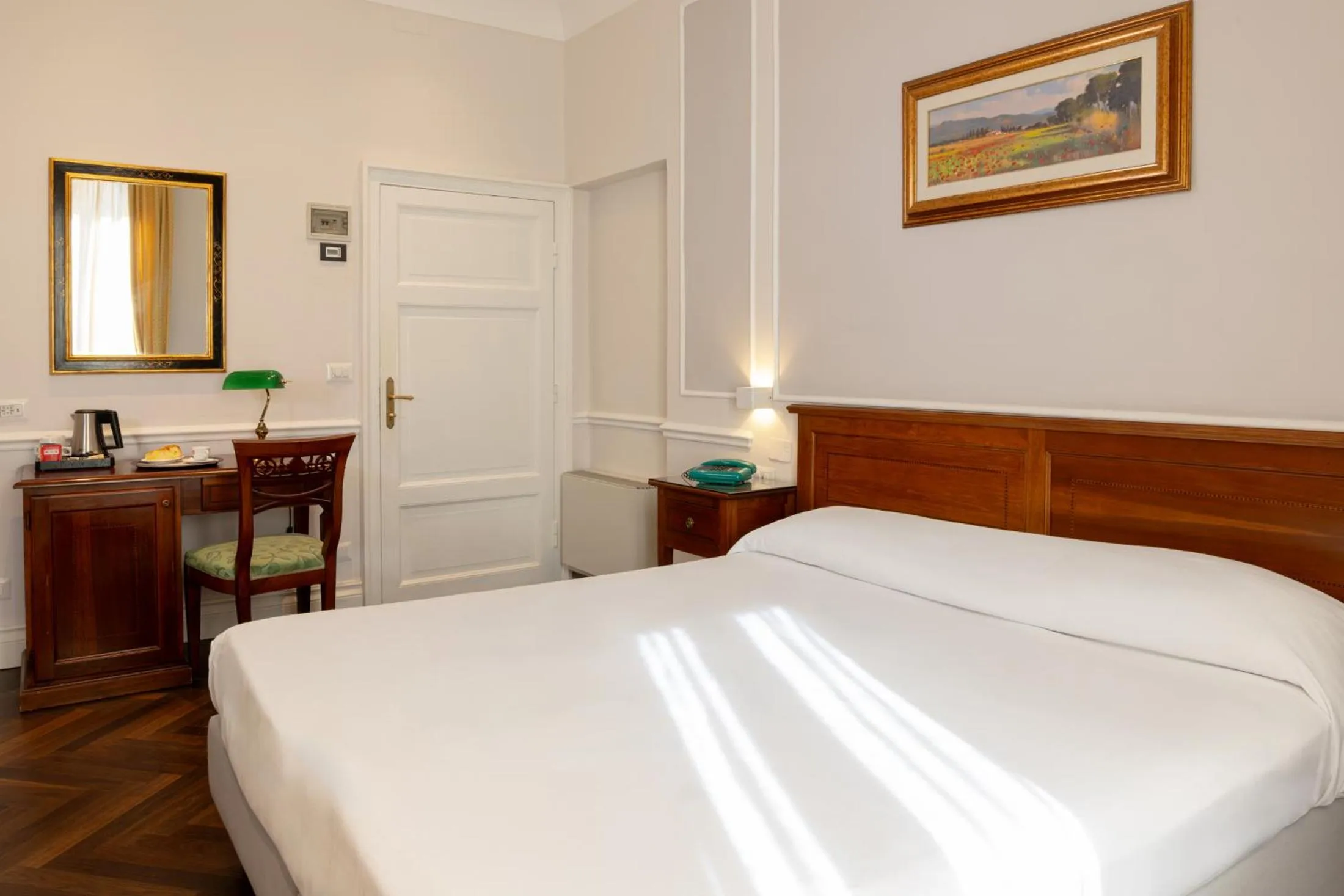Photo of the whole room, Bed in Albergo Chiusarelli