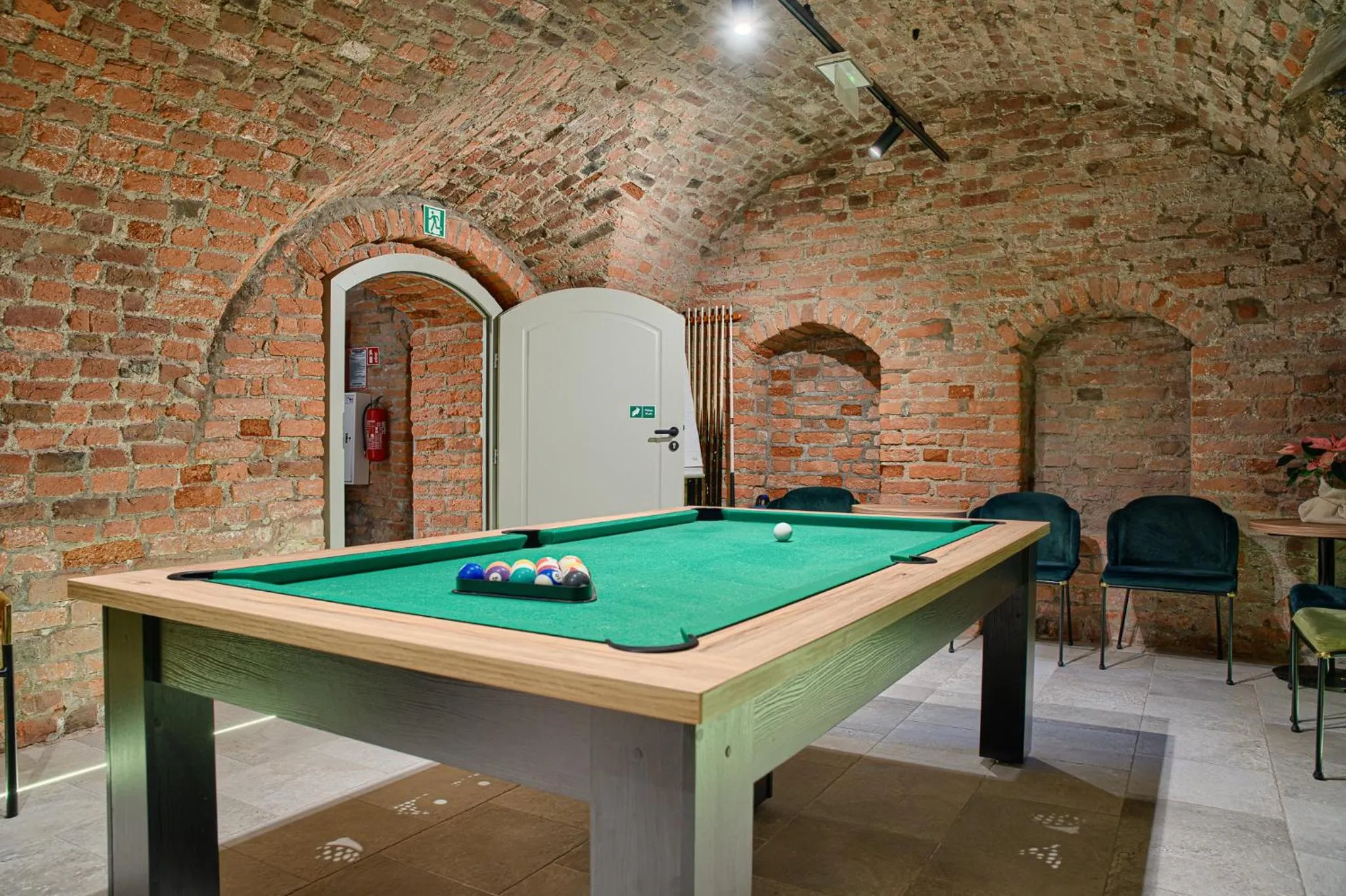 Billiard in Hotel ETER