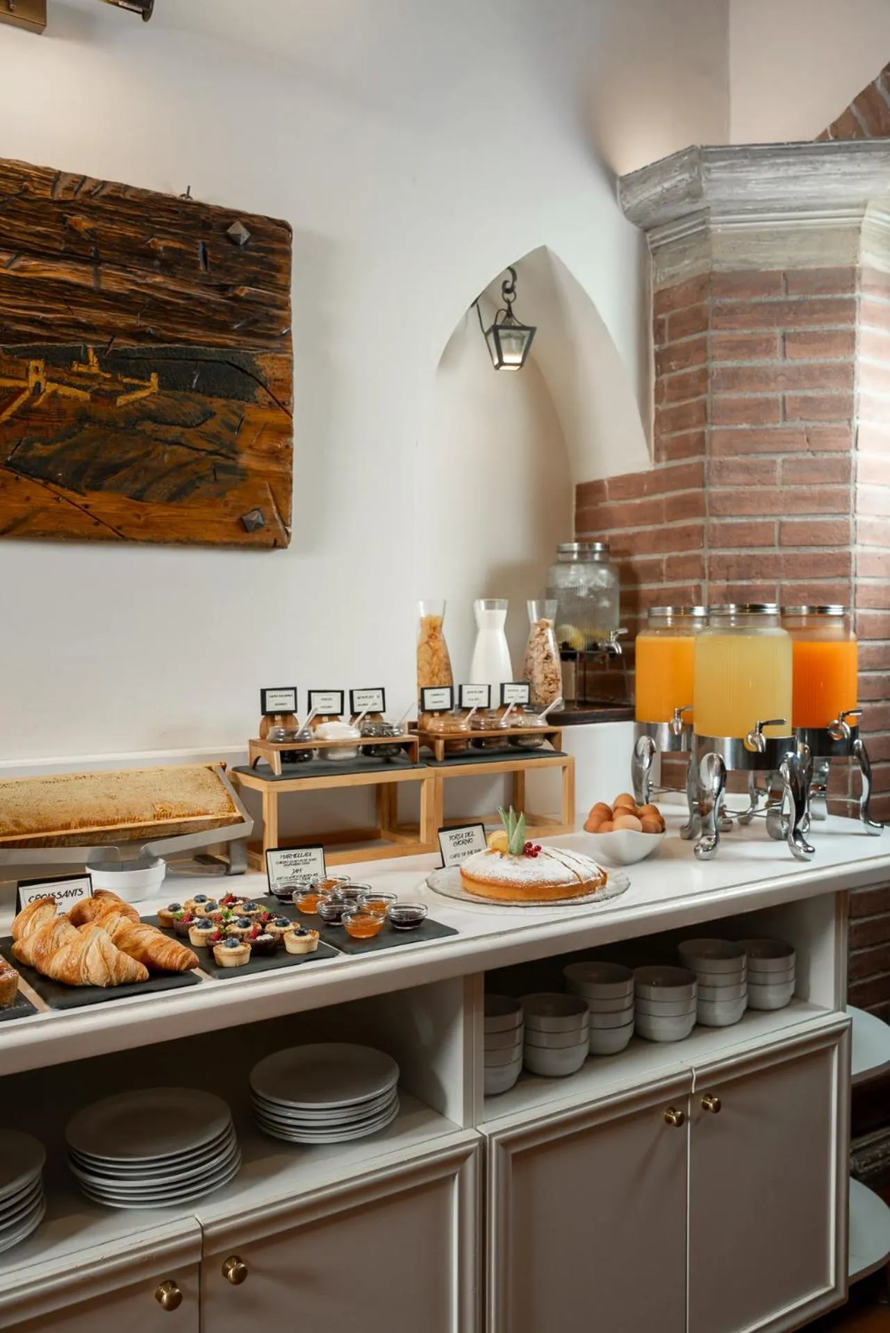 Breakfast in Hotel Athena