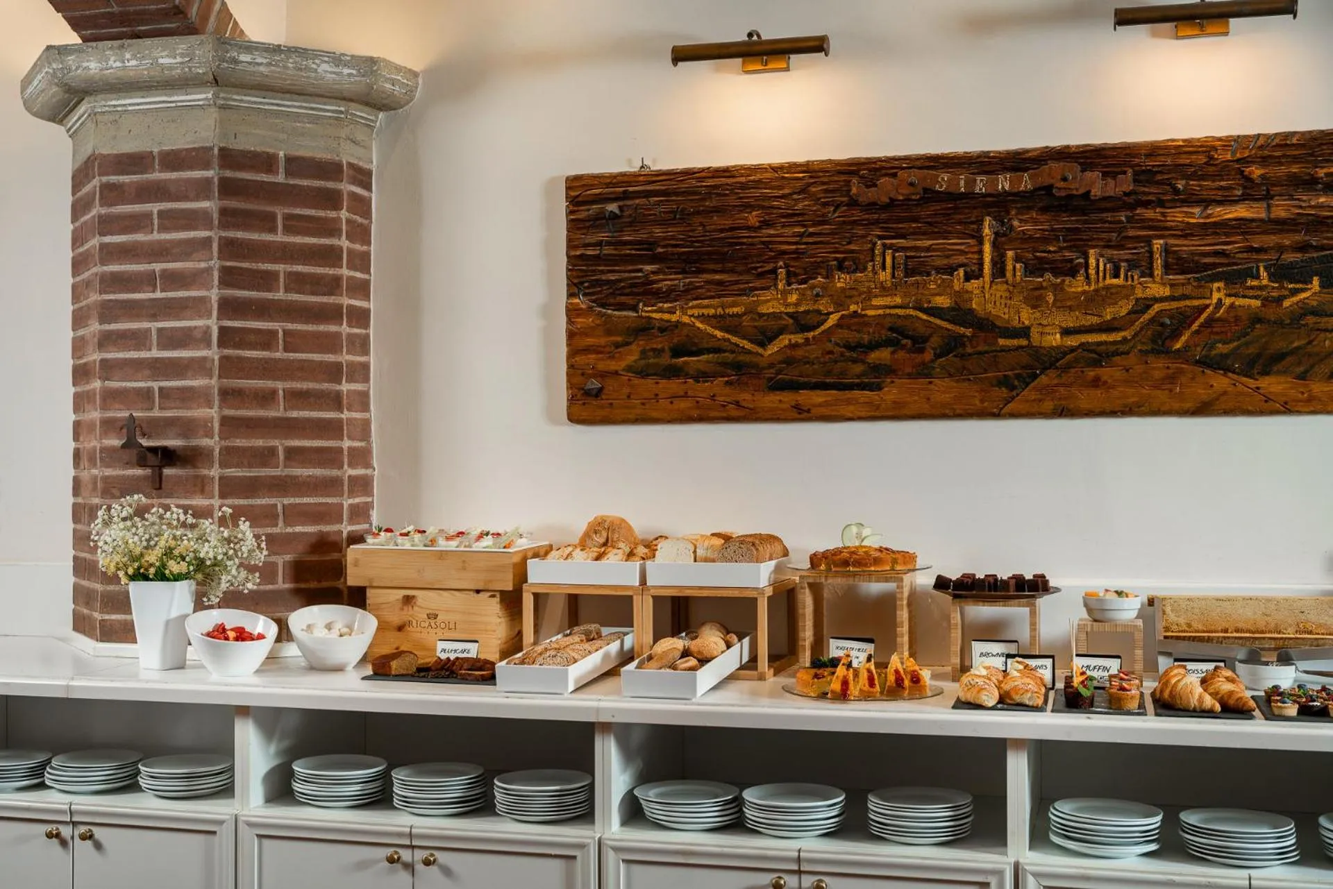 Breakfast in Hotel Athena