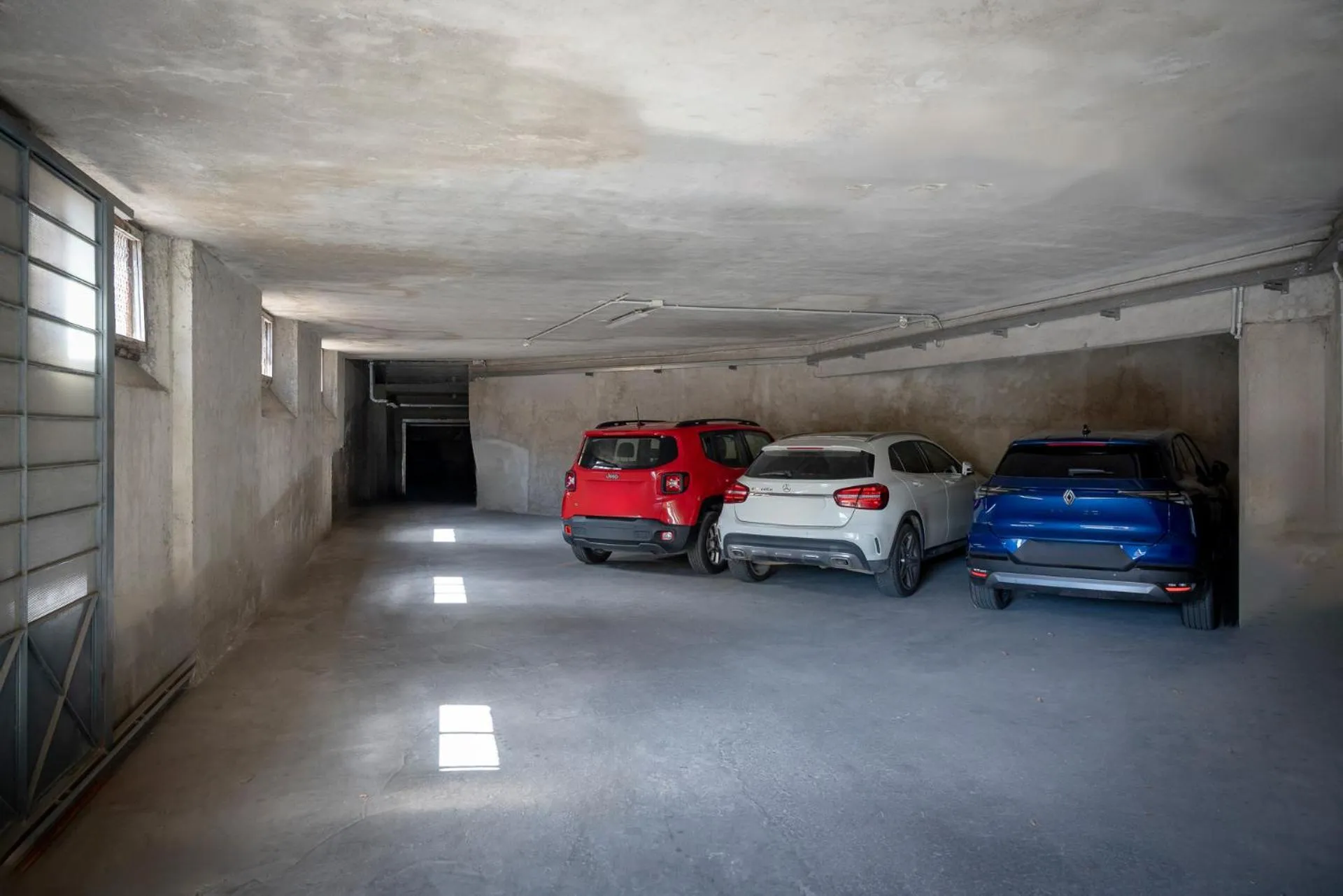 Parking in Hotel Athena