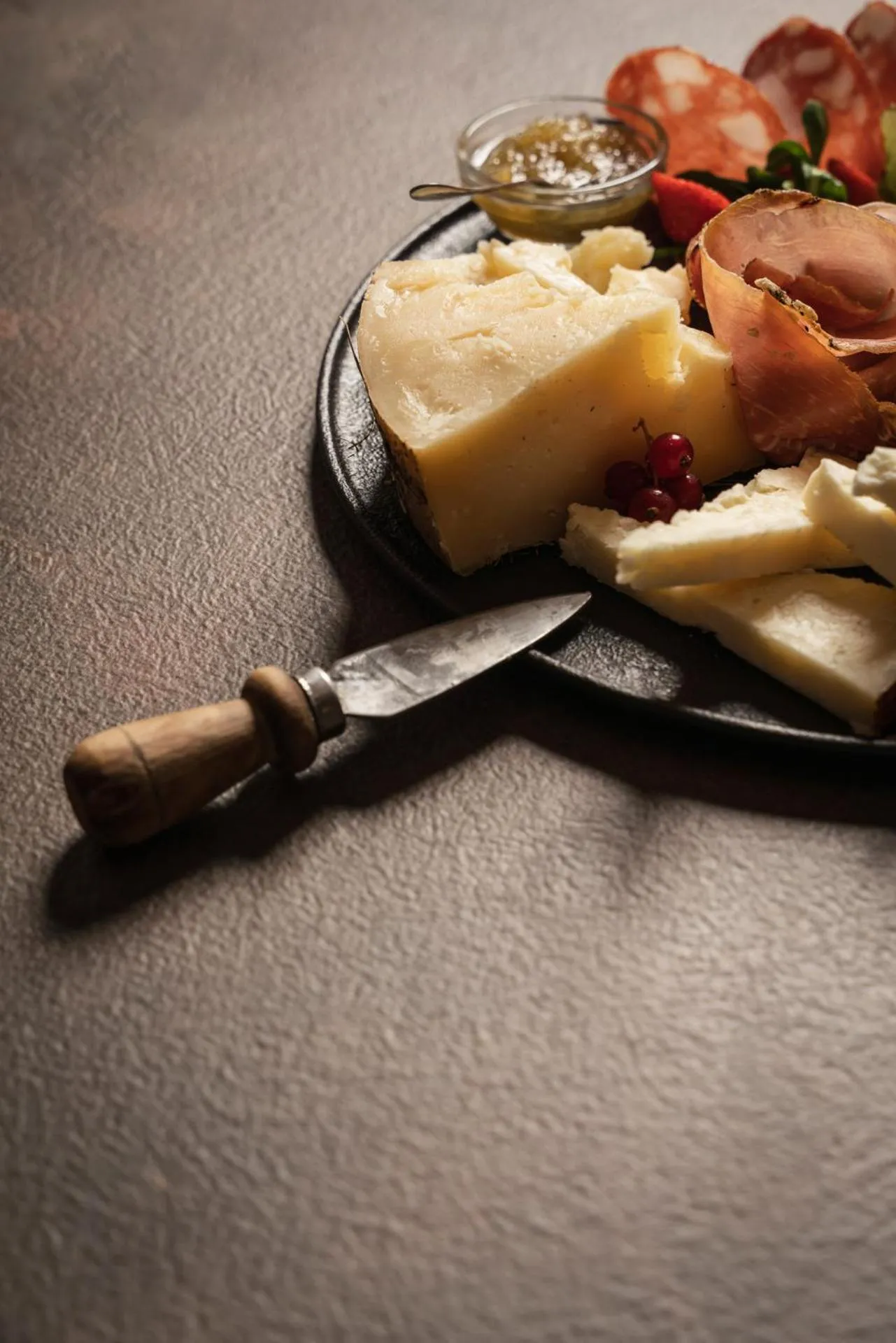 Restaurant/places to eat in Hotel Athena