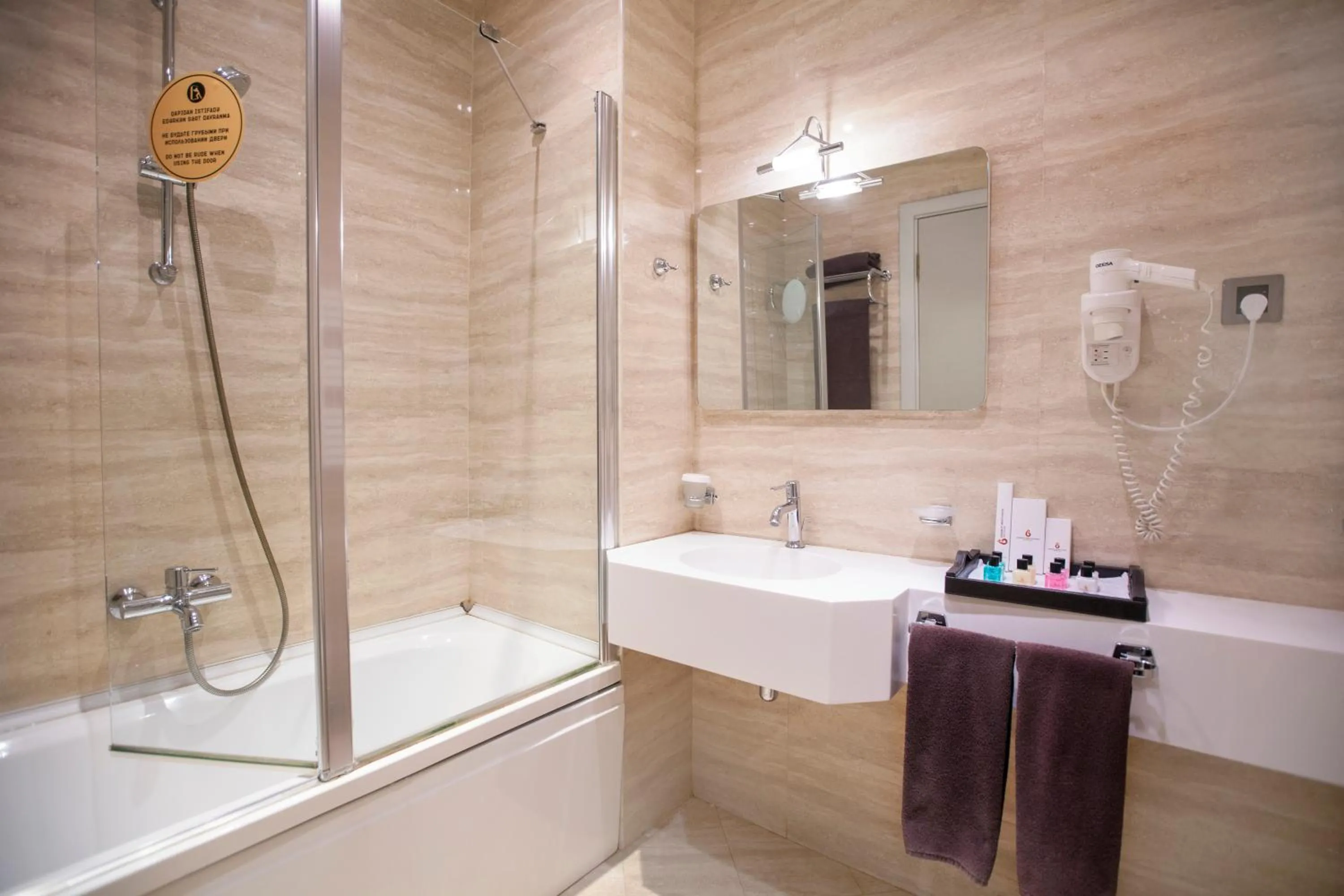 Bathroom in Gashalti Health Hotel Naftalan