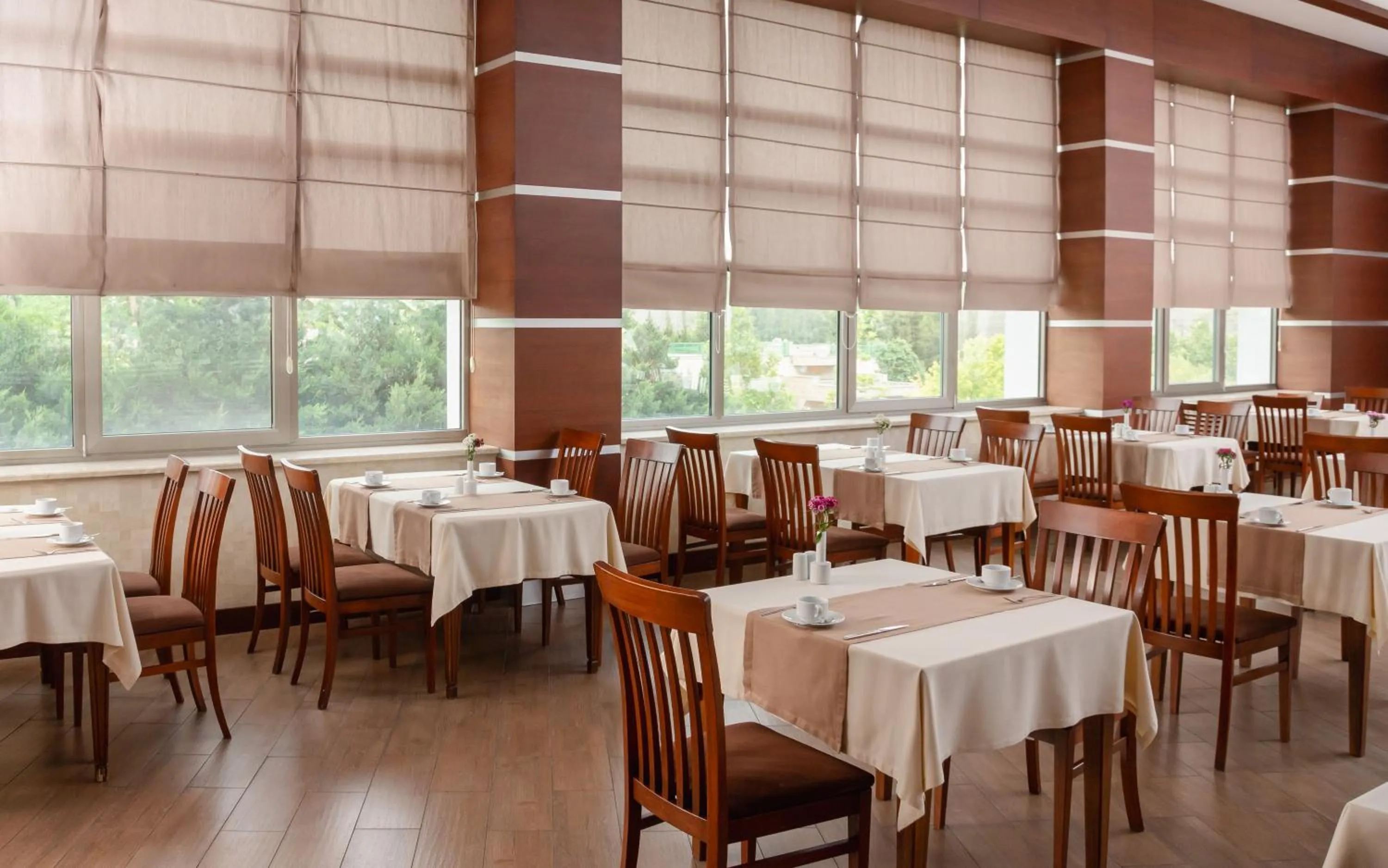 Restaurant/places to eat in Gashalti Health Hotel Naftalan