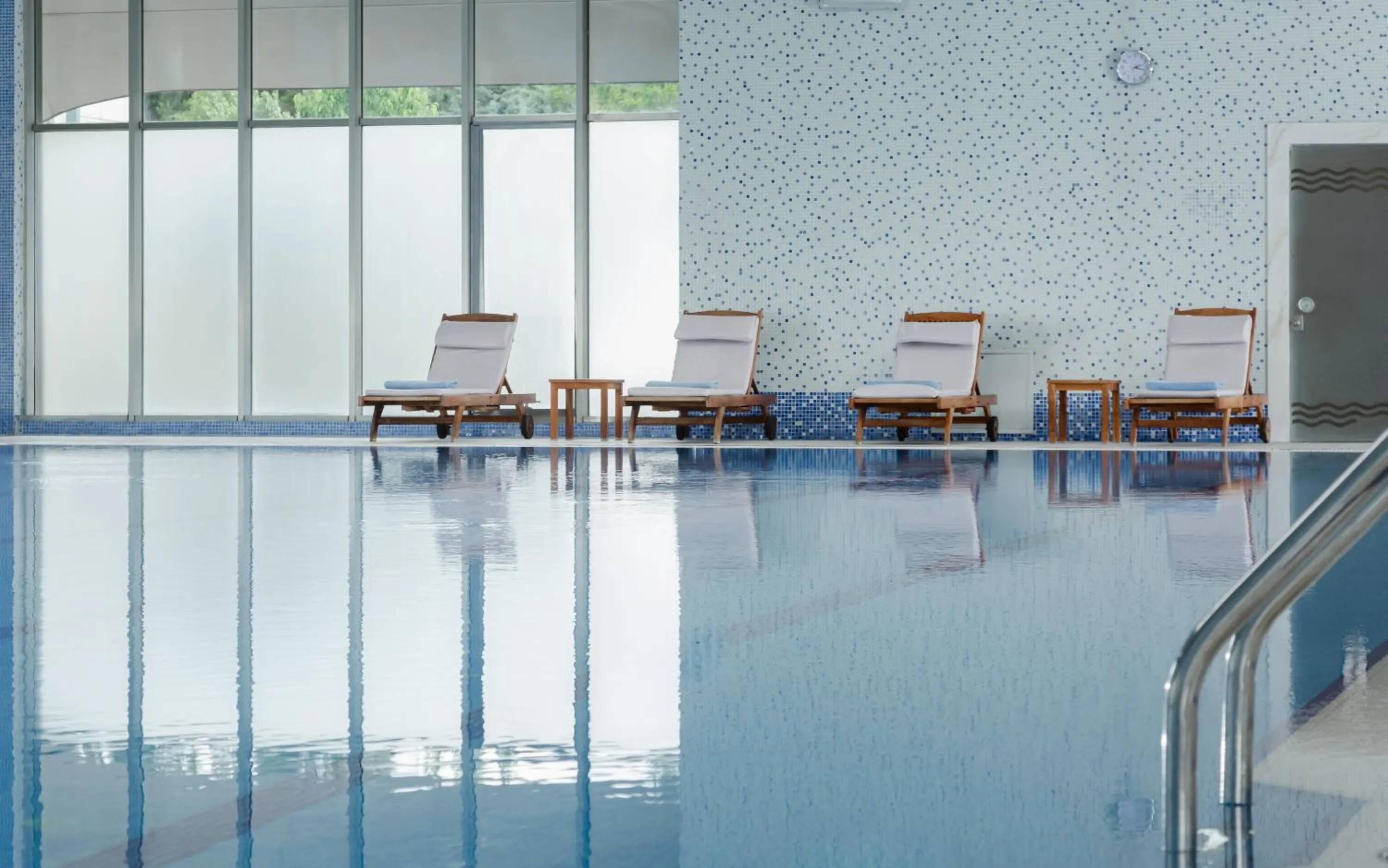 Swimming pool in Gashalti Health Hotel Naftalan