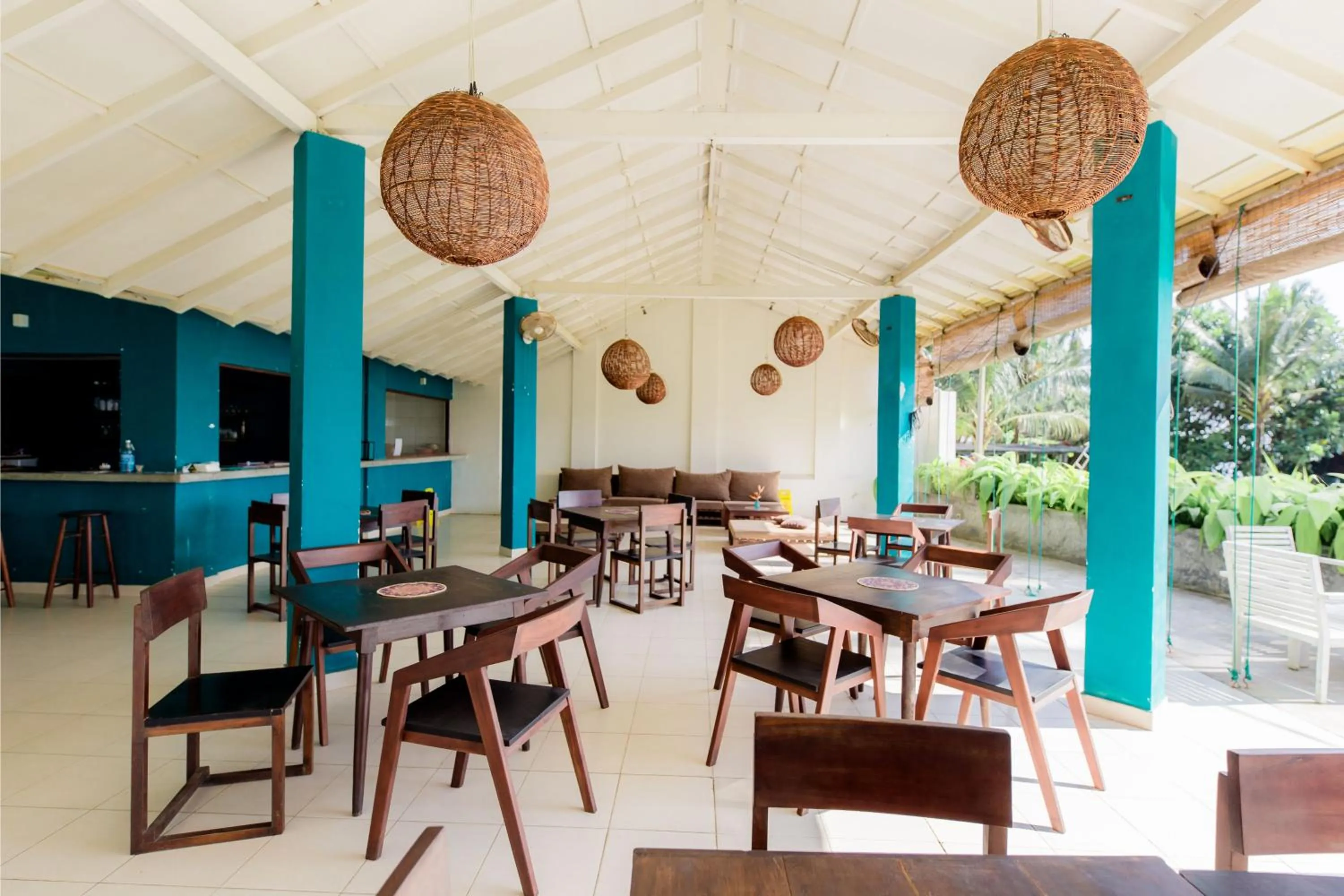 Restaurant/places to eat in Shangrela Beach Resort by ARK