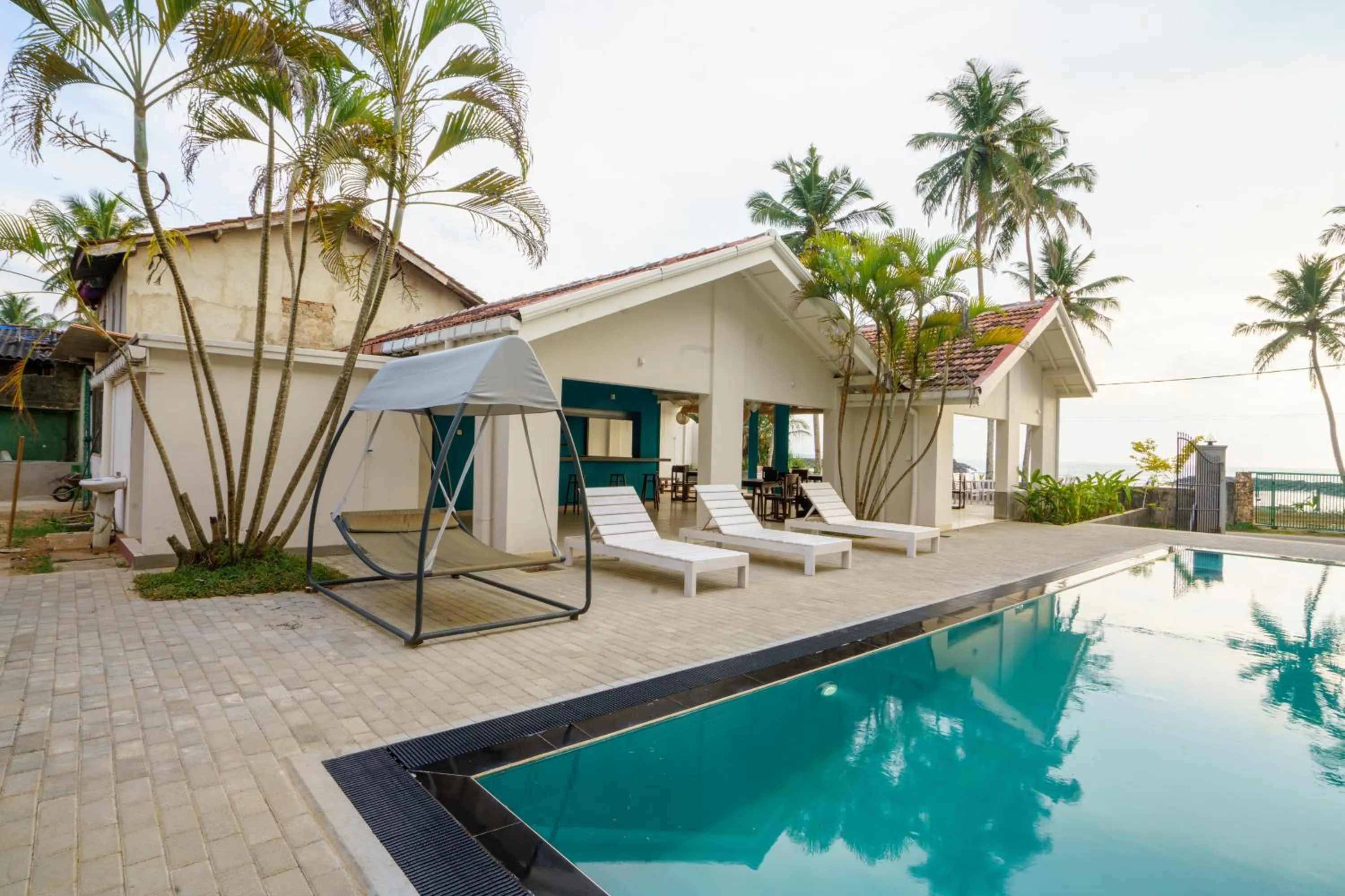 Swimming pool in Shangrela Beach Resort by ARK