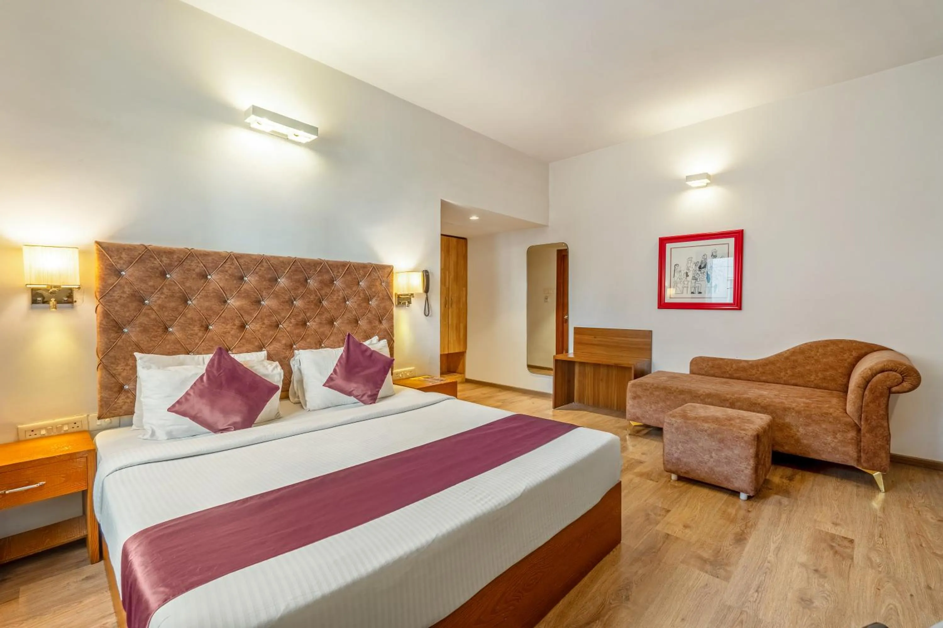 Bedroom in Monday Hotels Hitec City