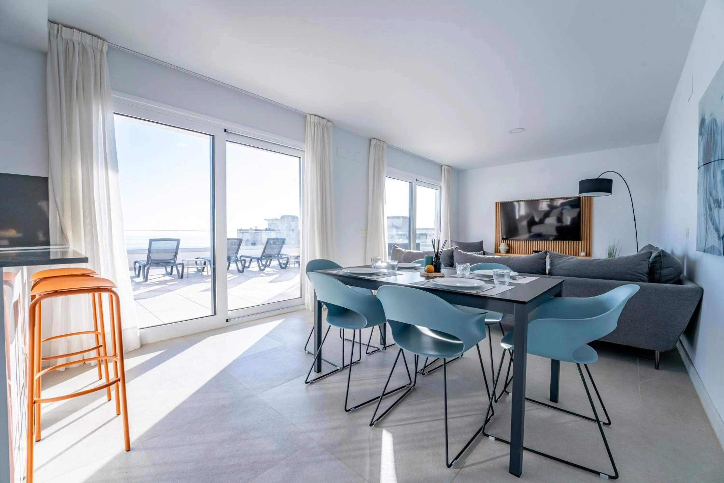 Communal lounge/ TV room in Aqua Apartments Bellamar, Marbella