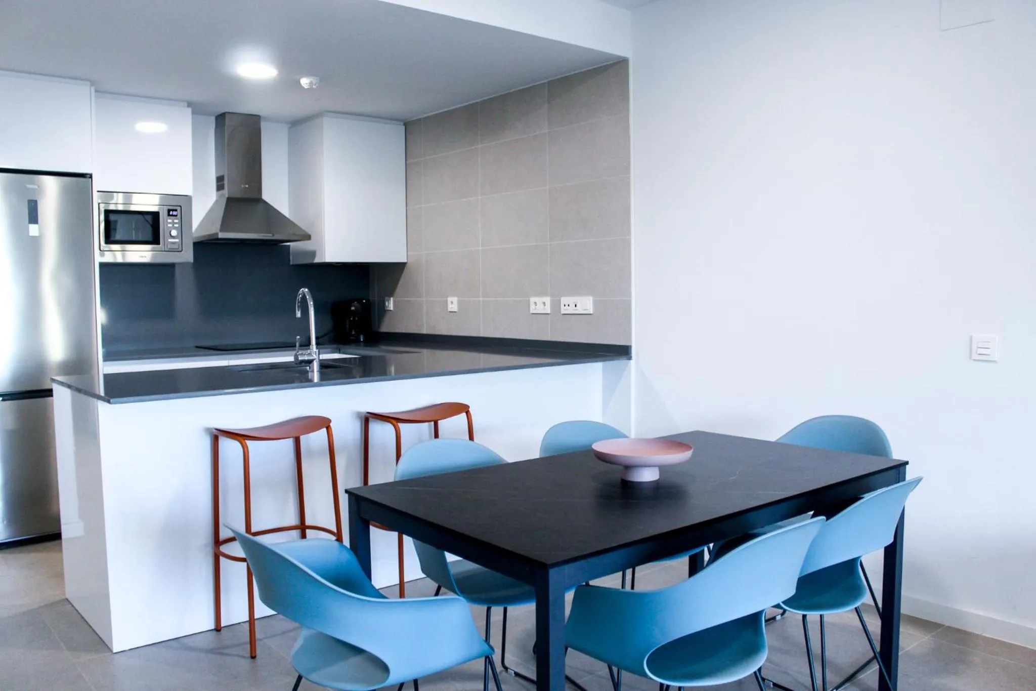 Dining area in Aqua Apartments Bellamar, Marbella