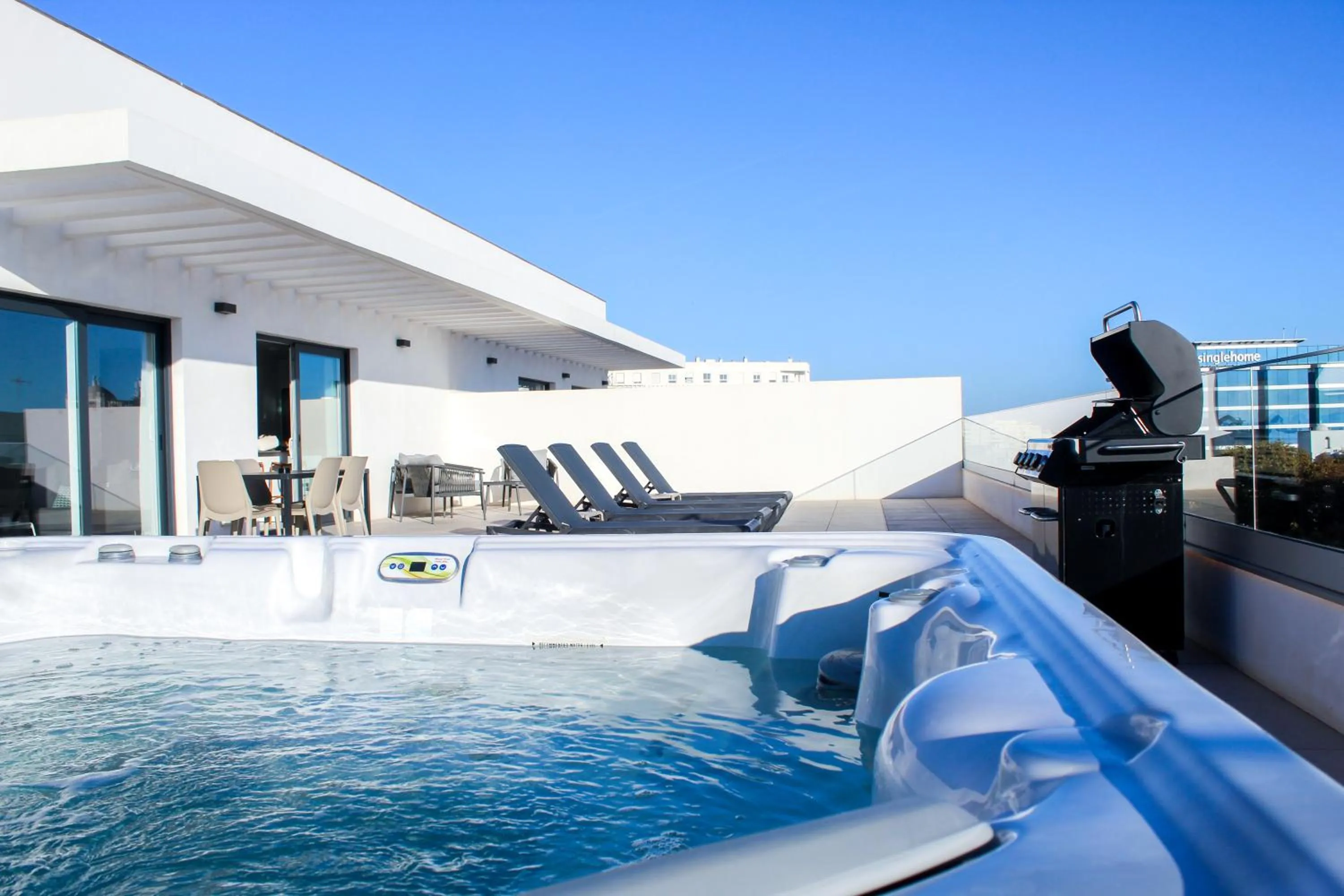 Hot Tub in Aqua Apartments Bellamar, Marbella