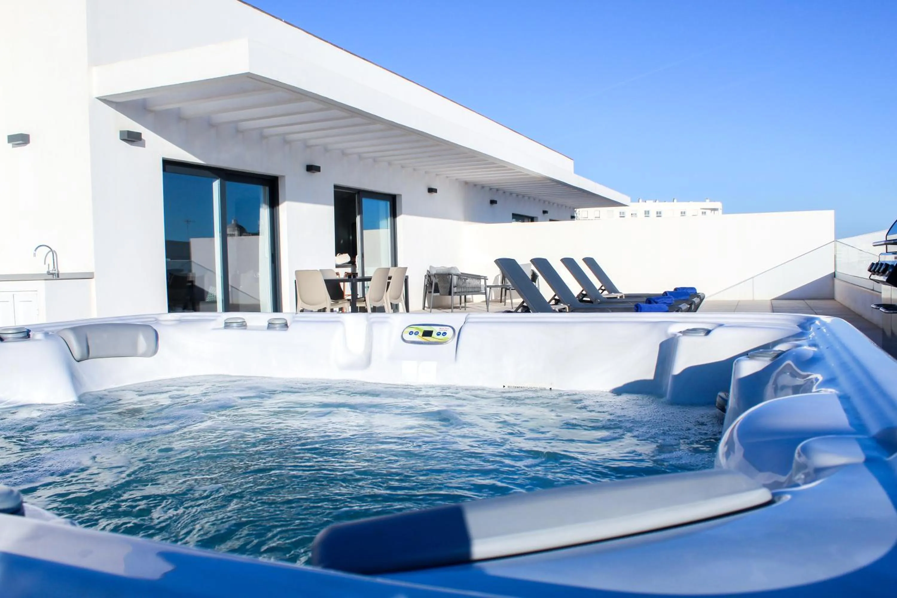 Hot Tub in Aqua Apartments Bellamar, Marbella