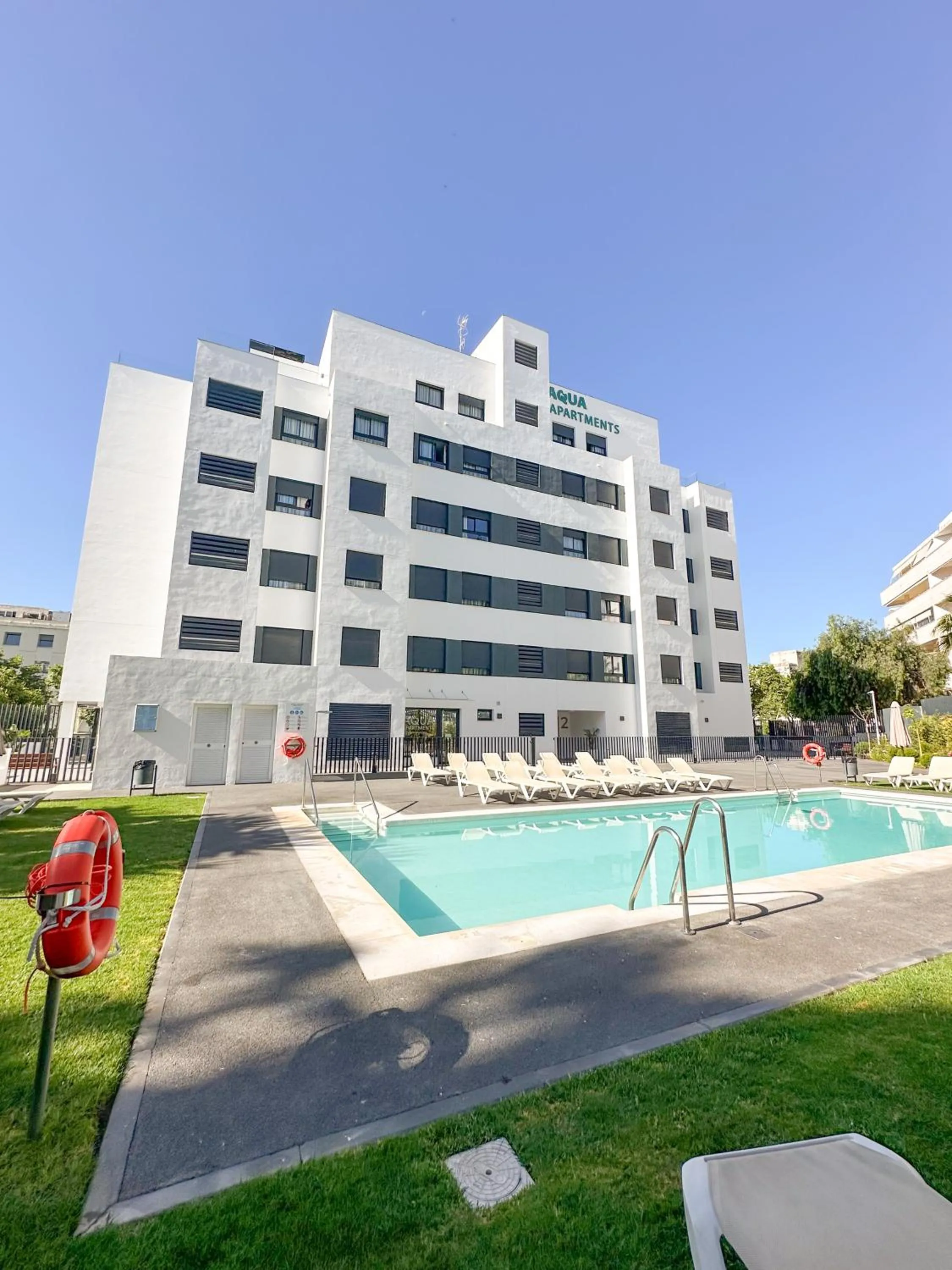 Swimming pool in Aqua Apartments Bellamar, Marbella