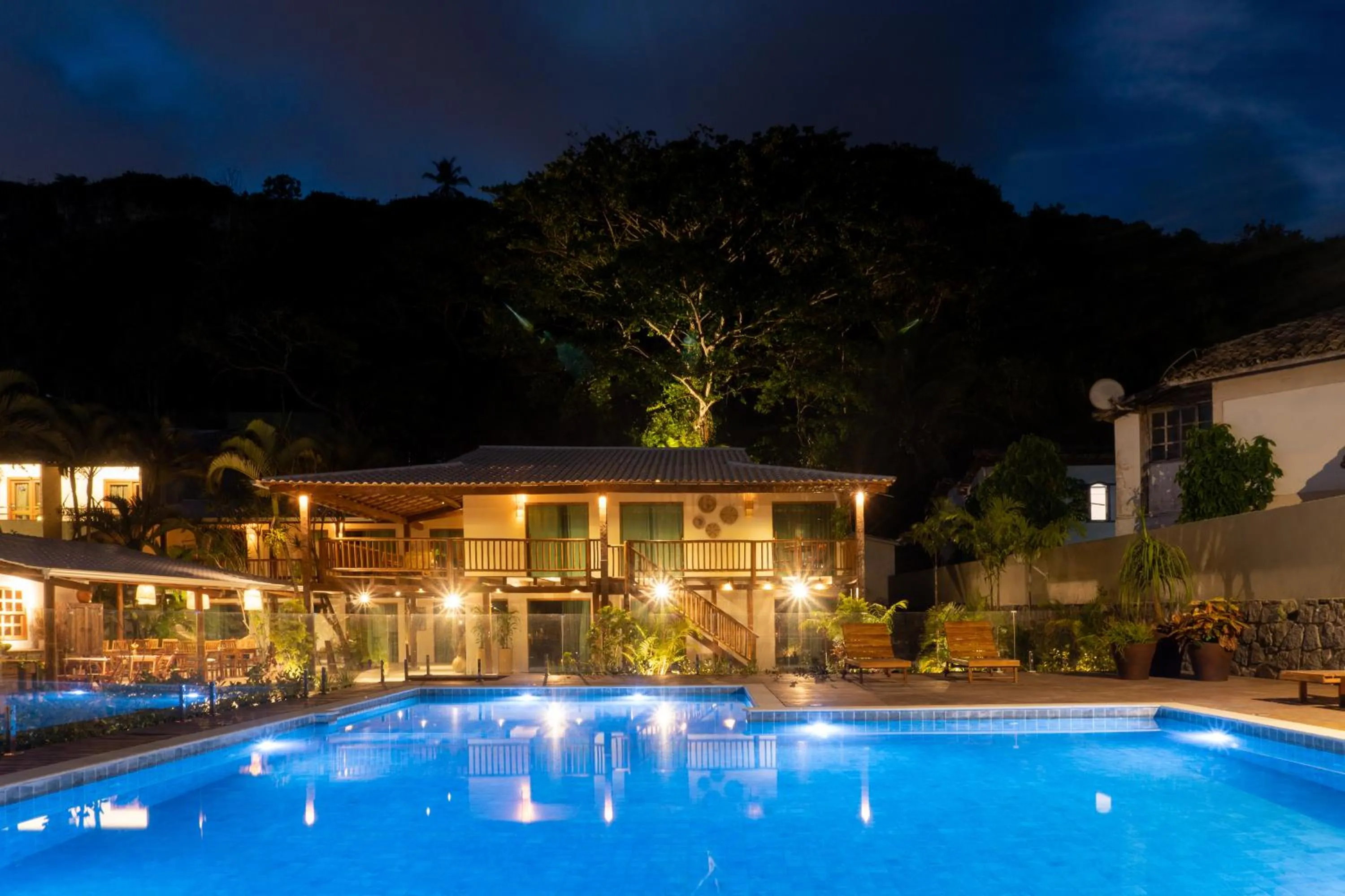 Property building in Tropical Beach