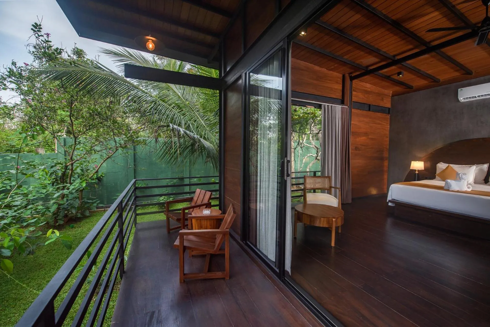 Balcony/Terrace, Bed in Atha Resort