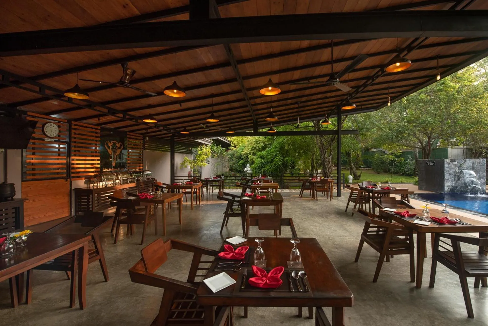 Restaurant/places to eat in Atha Resort