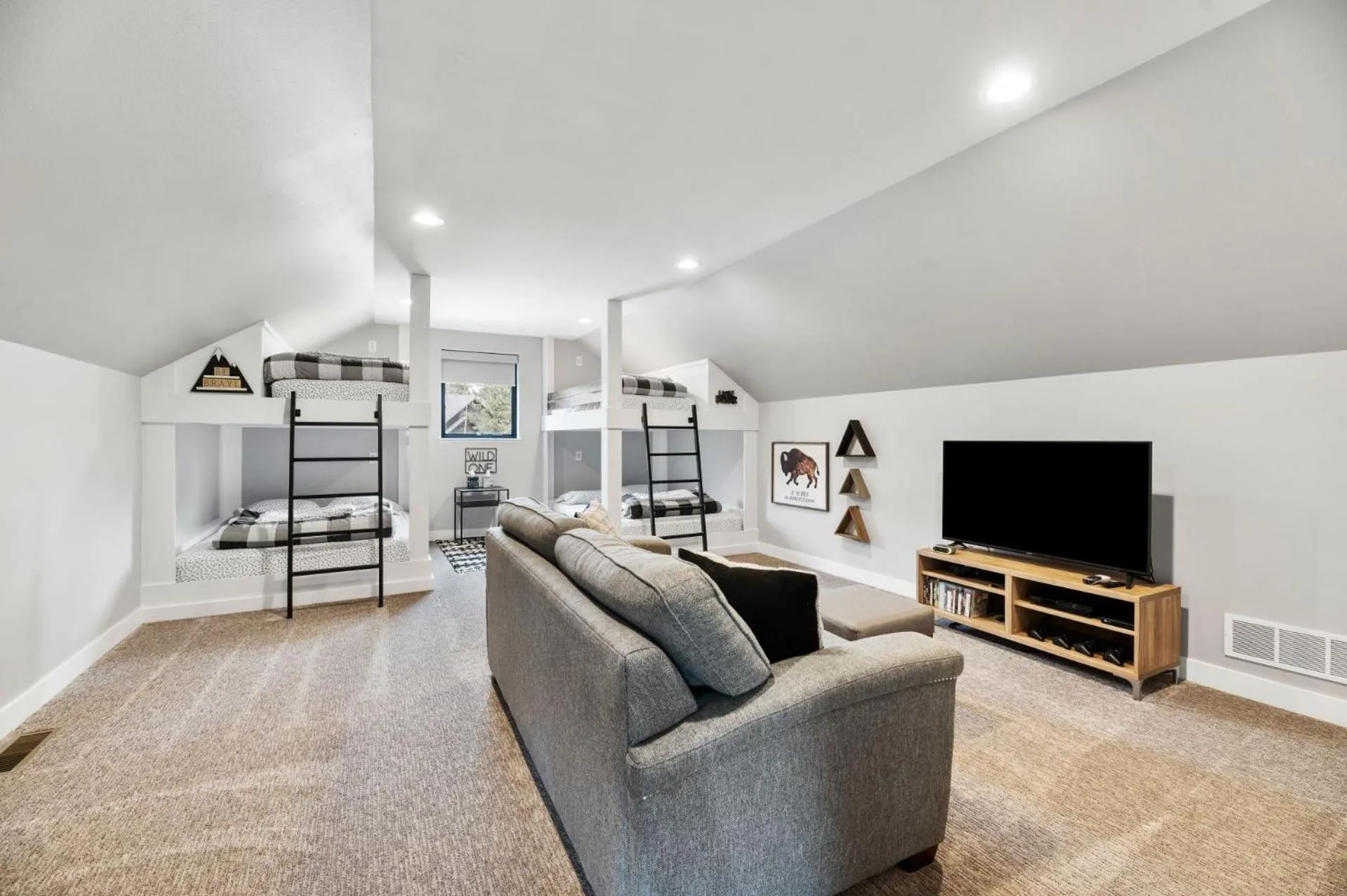 Copper Skies Lodge at Powder House Pass