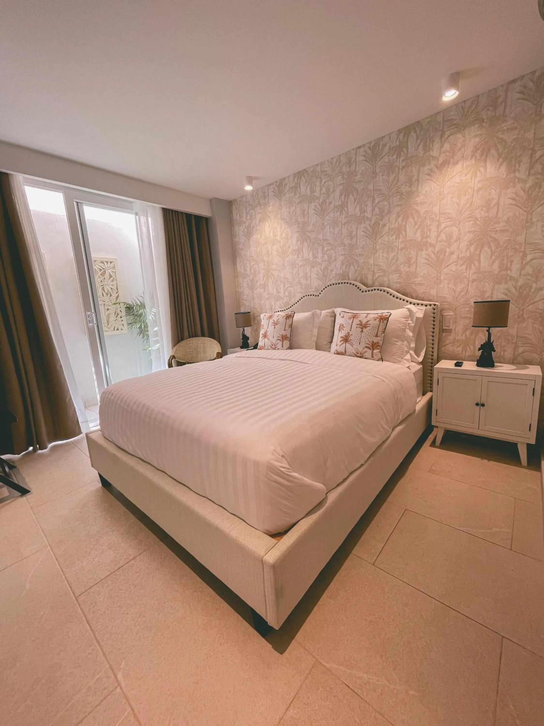 Photo of the whole room, Bed in Hotel Boutique Casa Hendaus - Adults Only