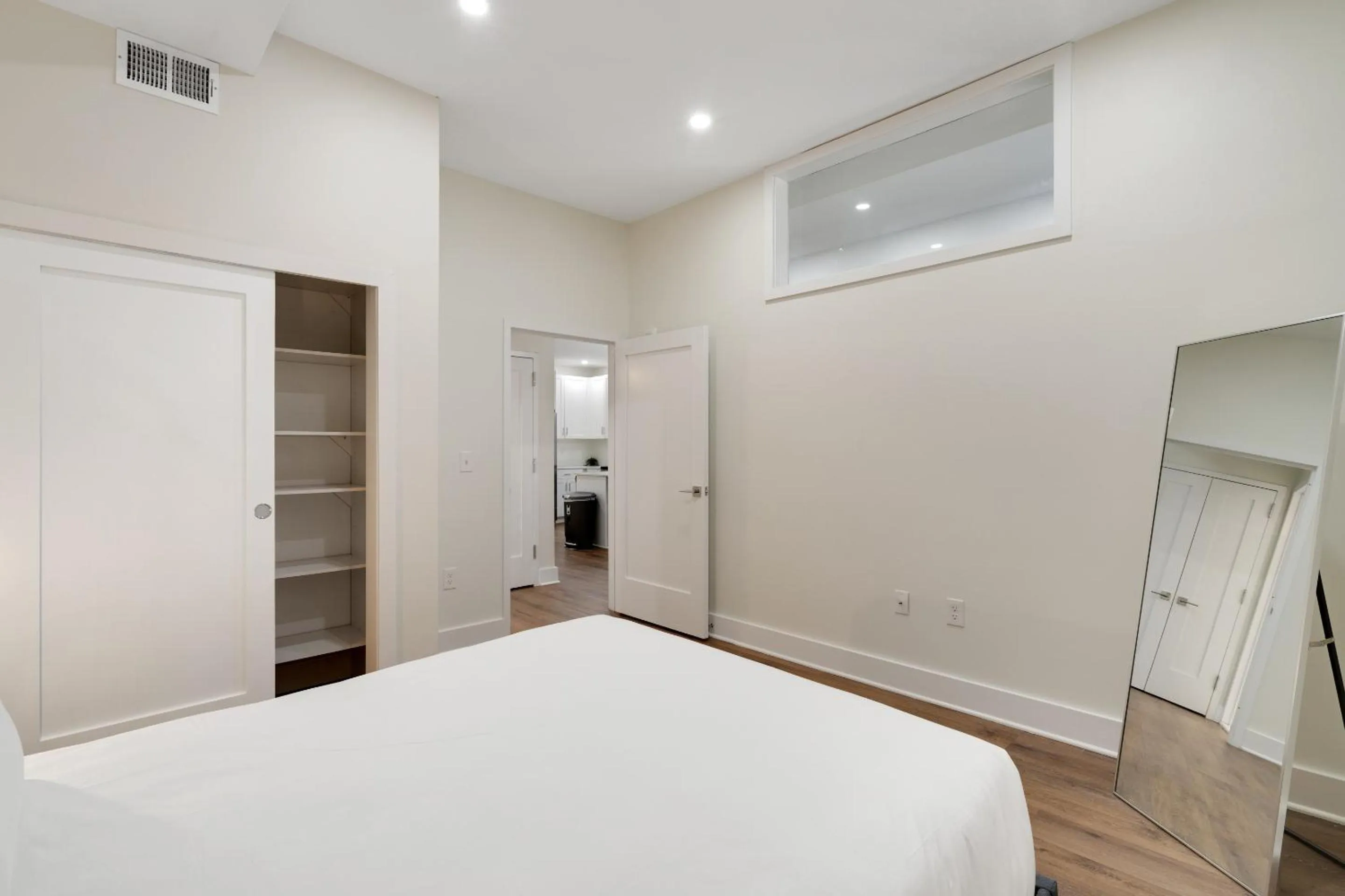 Bed in The Ledger Residences by Sosuite - Old City